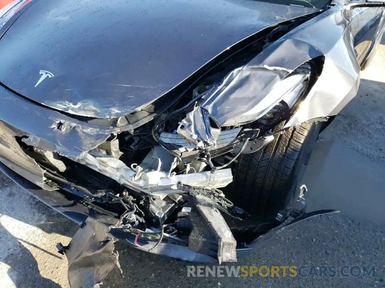 9 Photograph of a damaged car 5YJ3E1EB2NF183599 TESLA MODEL 3 2022