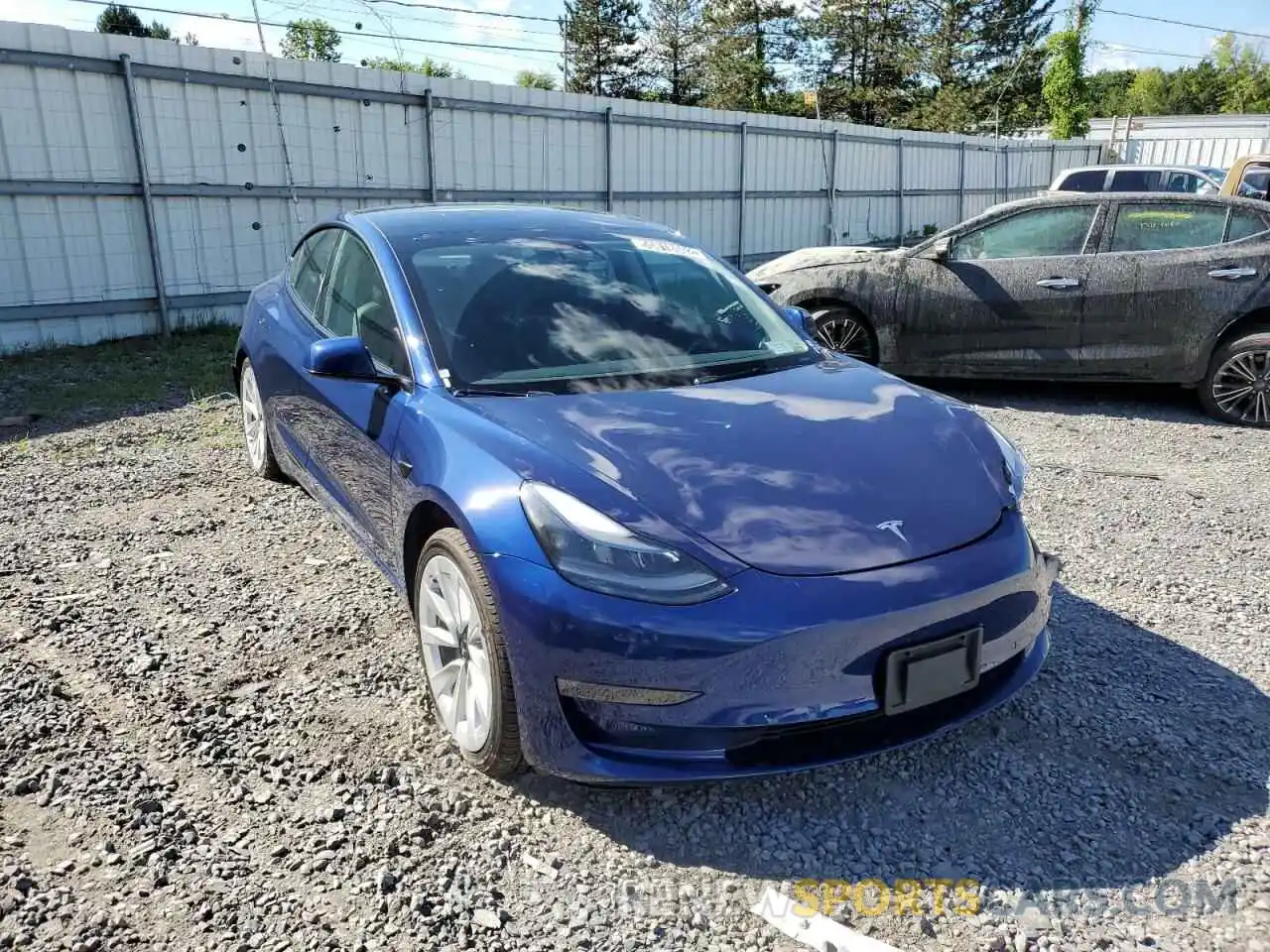 1 Photograph of a damaged car 5YJ3E1EB2NF187538 TESLA MODEL 3 2022