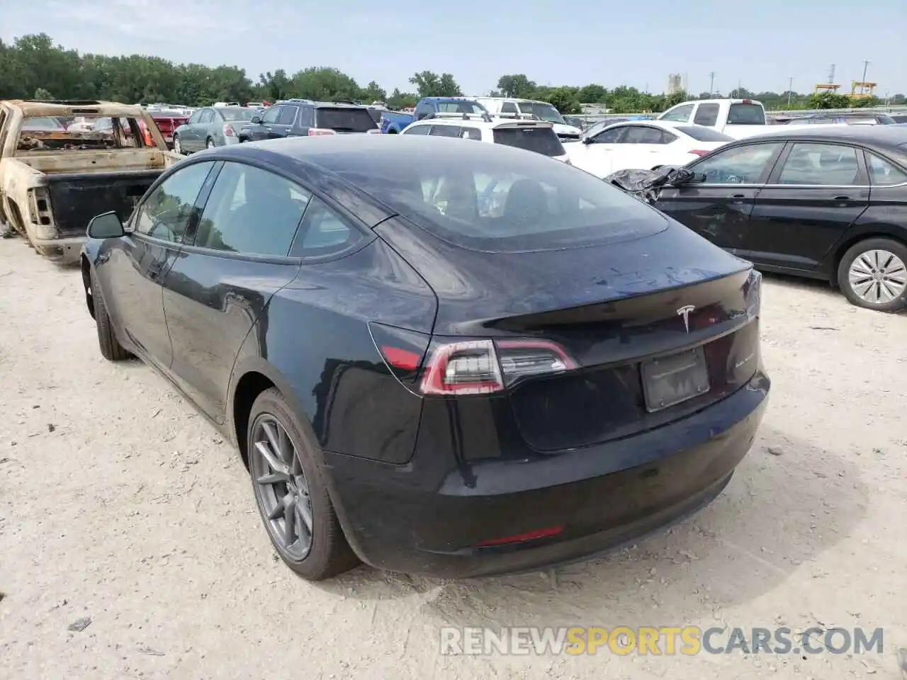 3 Photograph of a damaged car 5YJ3E1EB2NF205620 TESLA MODEL 3 2022