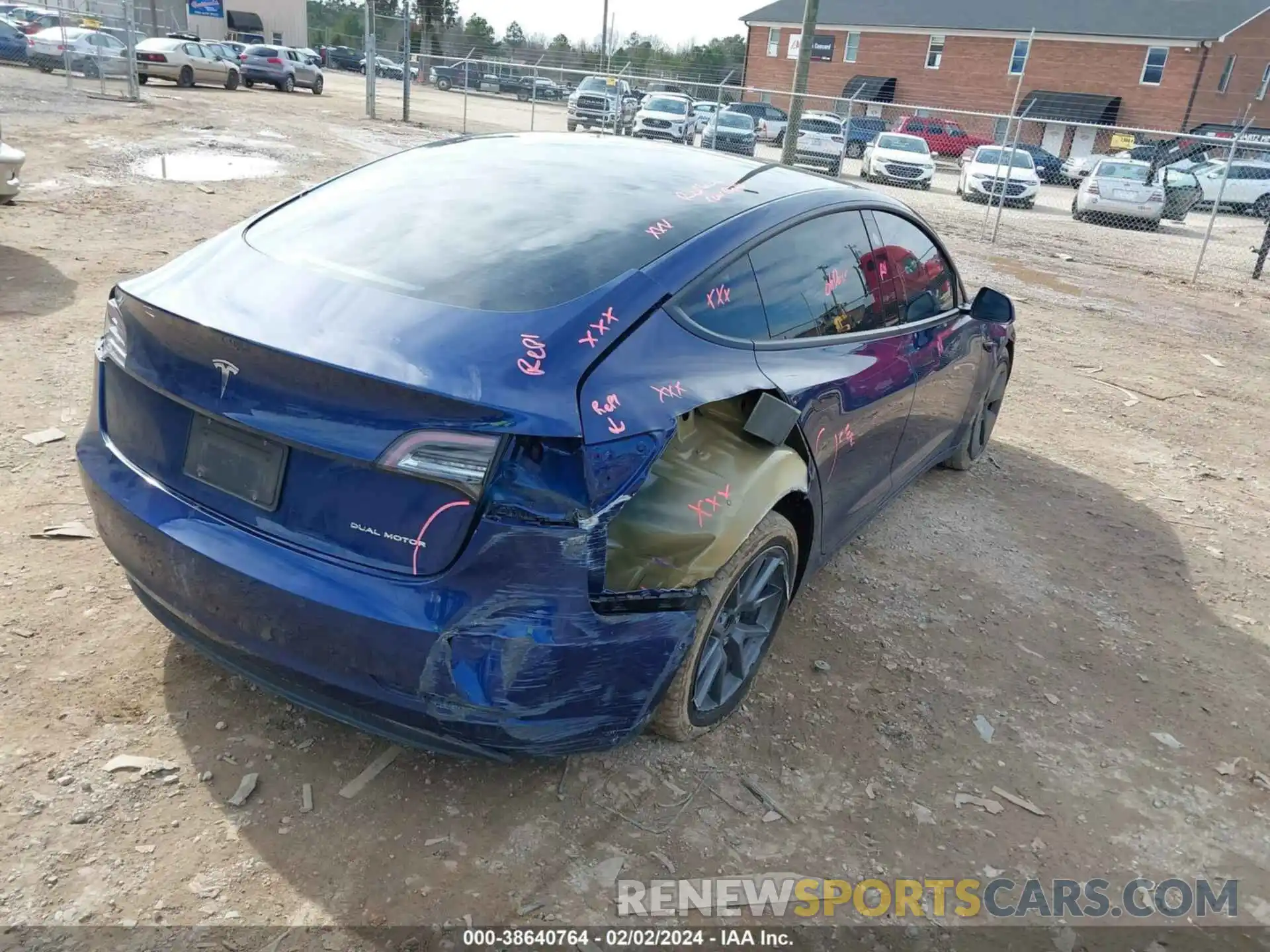 4 Photograph of a damaged car 5YJ3E1EB2NF207660 TESLA MODEL 3 2022