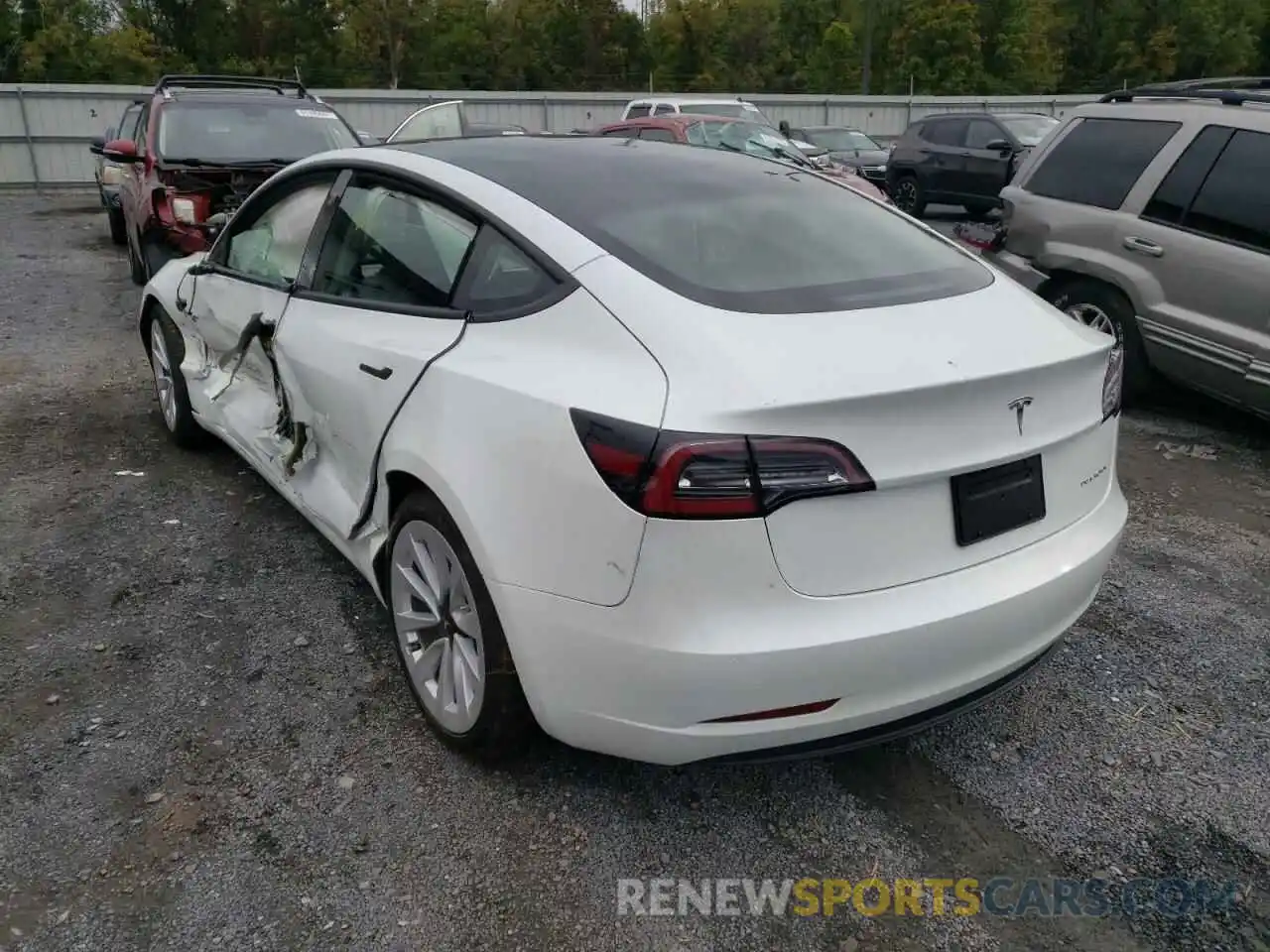 3 Photograph of a damaged car 5YJ3E1EB2NF229688 TESLA MODEL 3 2022