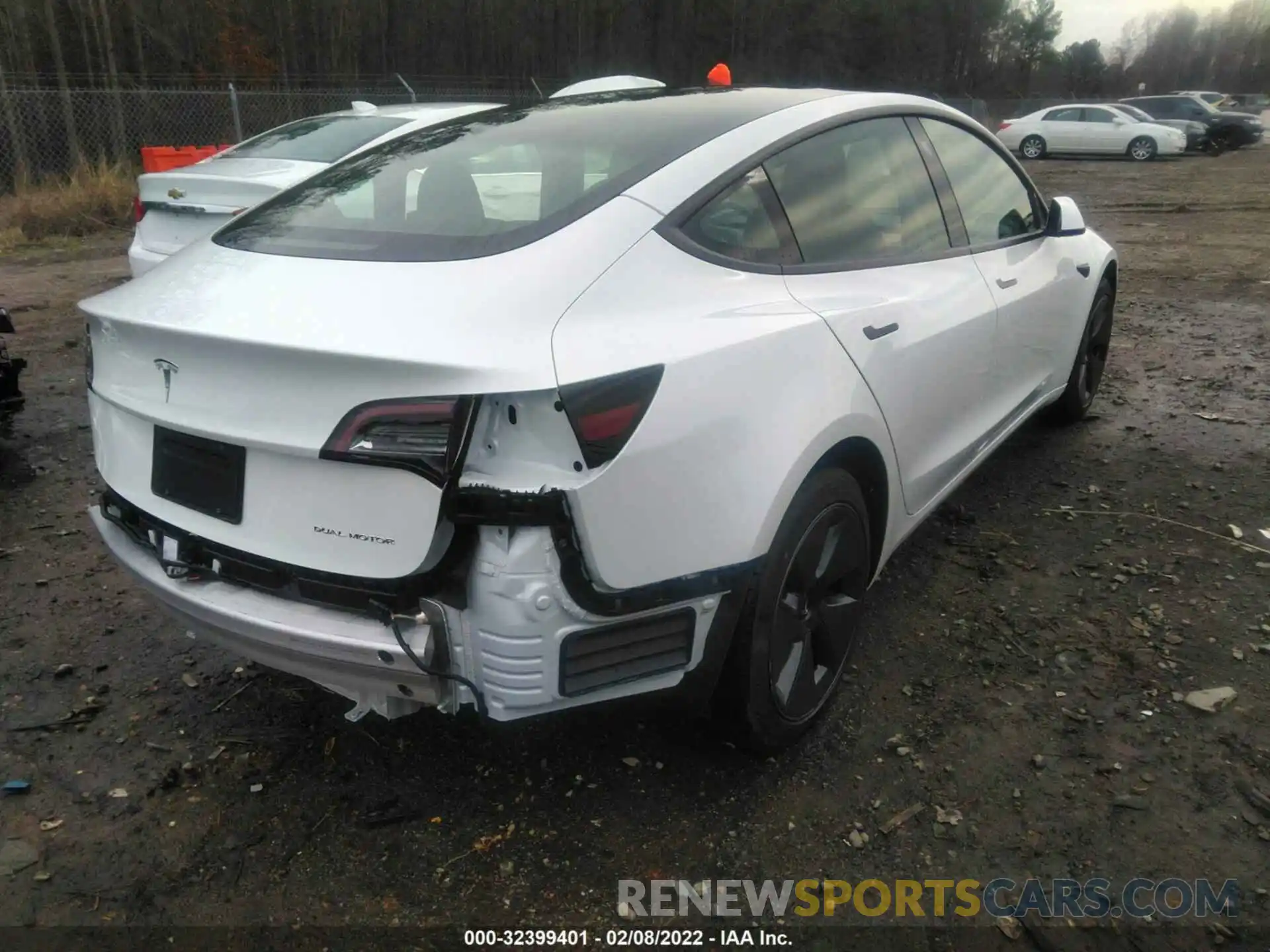 4 Photograph of a damaged car 5YJ3E1EB3NF105476 TESLA MODEL 3 2022