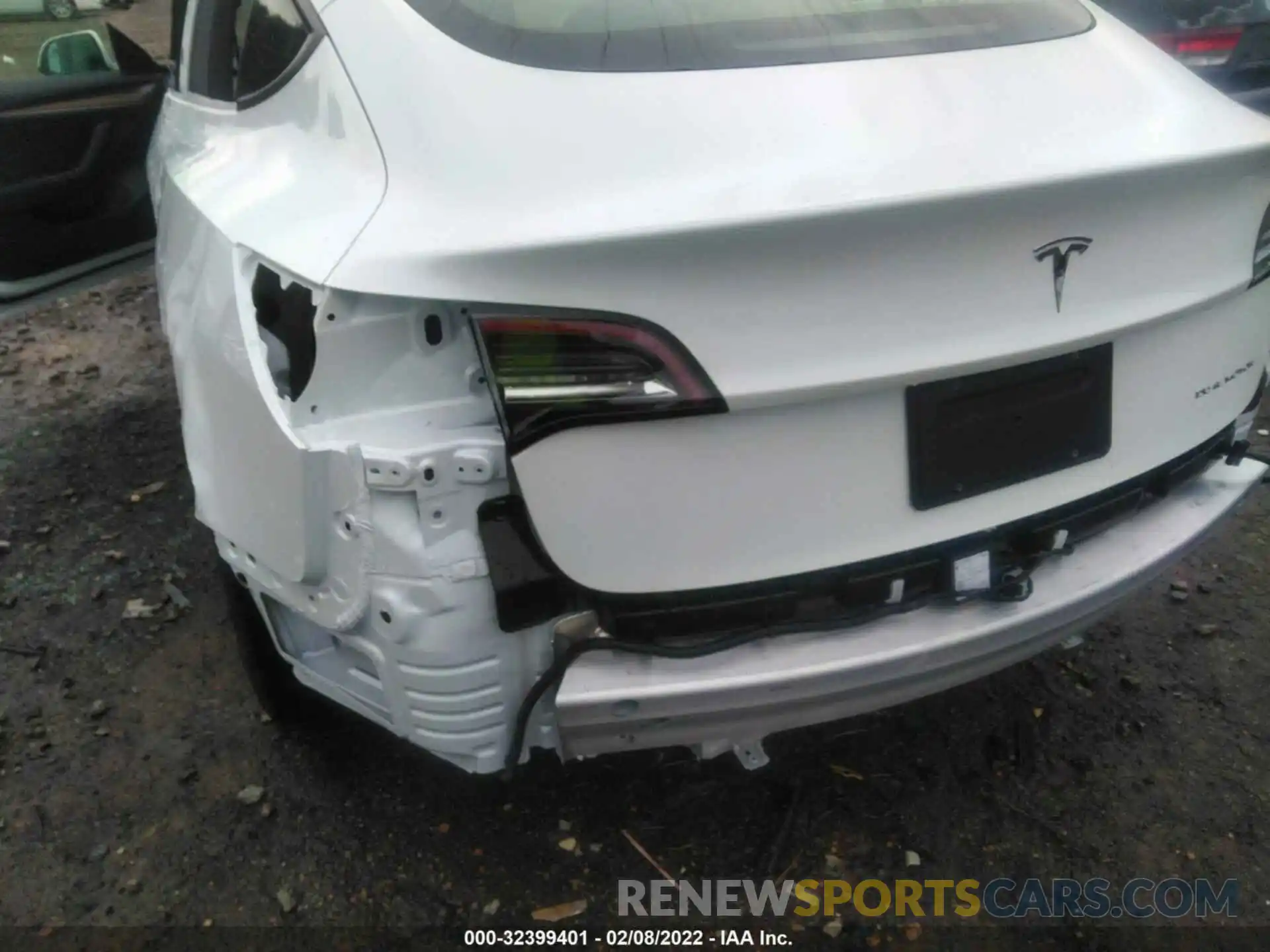 6 Photograph of a damaged car 5YJ3E1EB3NF105476 TESLA MODEL 3 2022