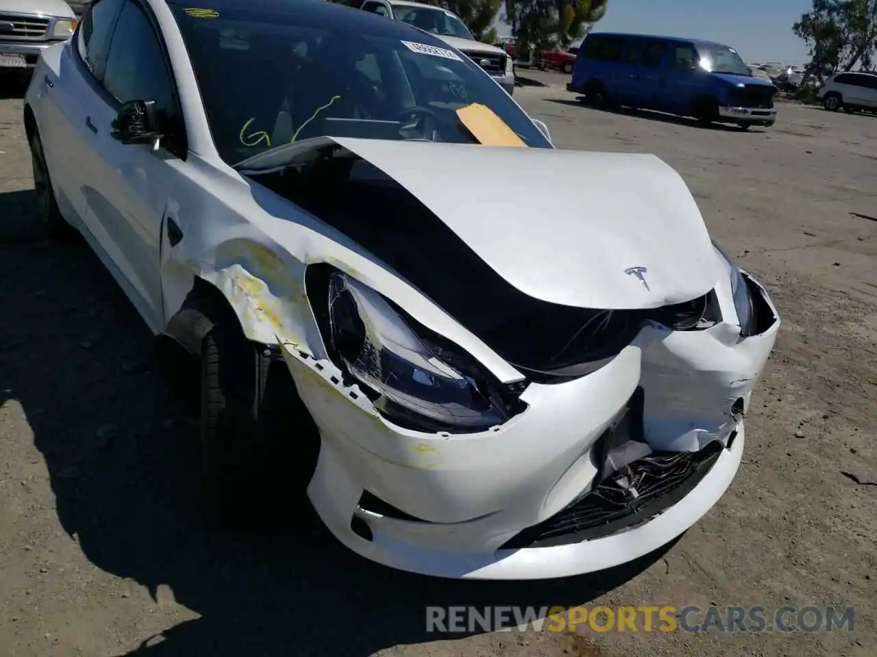 9 Photograph of a damaged car 5YJ3E1EB3NF132998 TESLA MODEL 3 2022