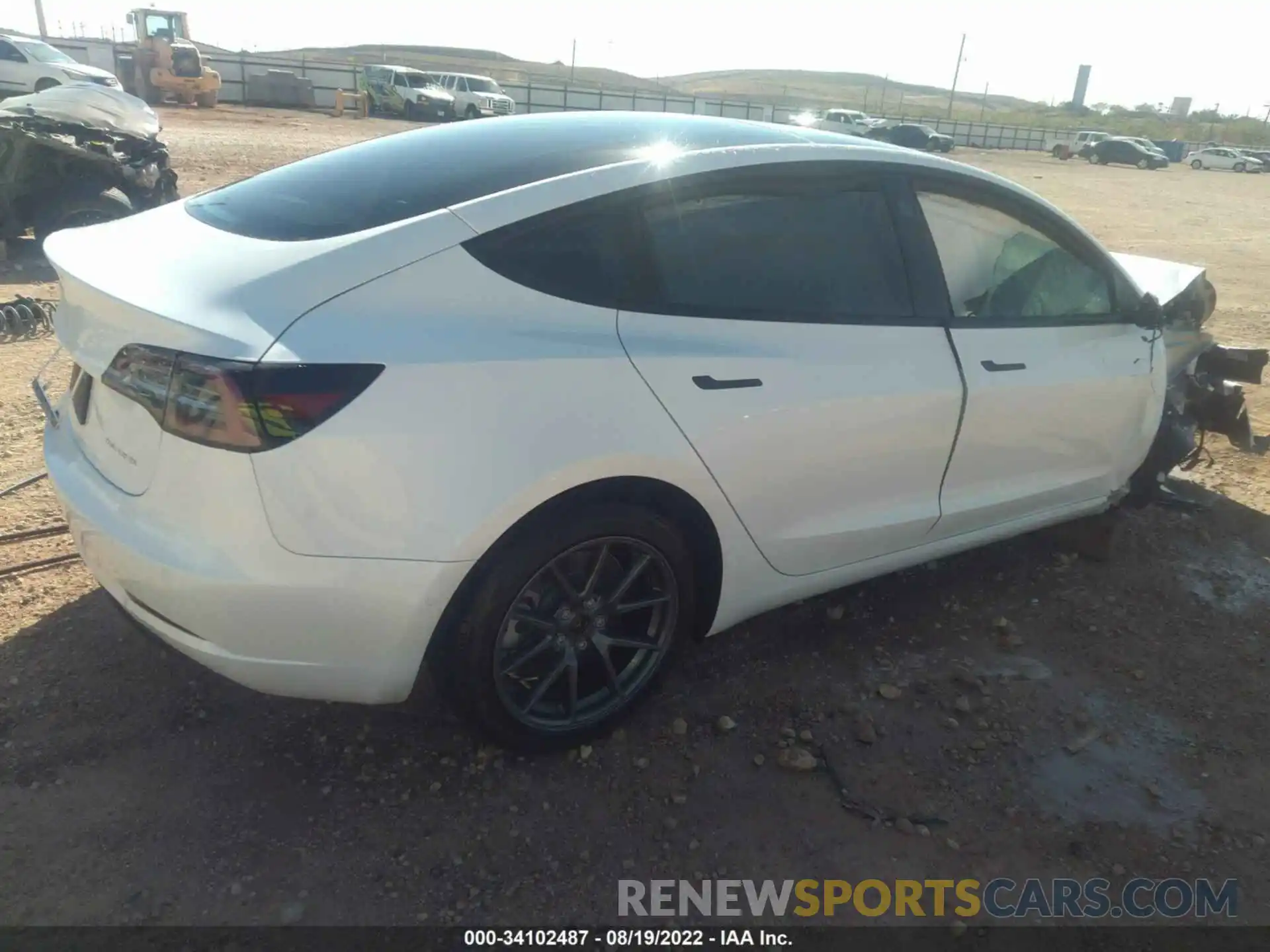 4 Photograph of a damaged car 5YJ3E1EB3NF173583 TESLA MODEL 3 2022