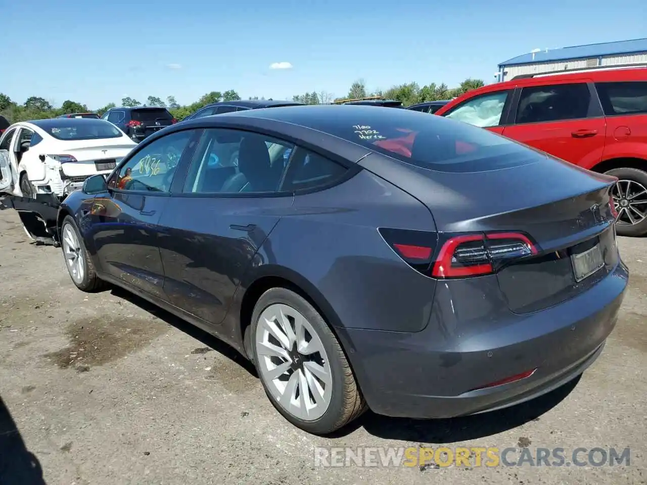 3 Фотография поврежденного автомобиля 5YJ3E1EB3NF186561 TESLA MODEL 3 2022