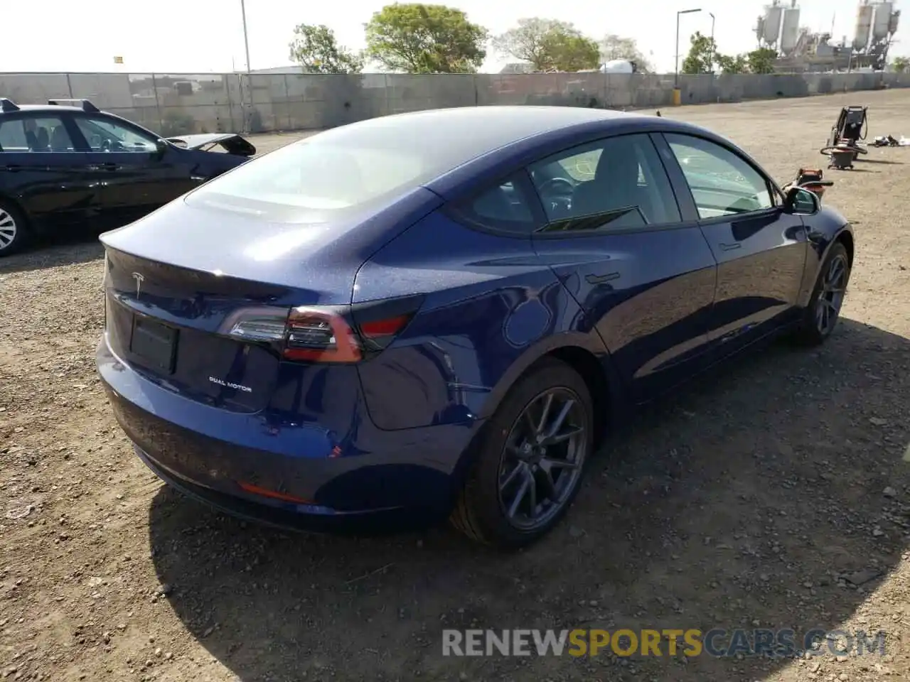 4 Photograph of a damaged car 5YJ3E1EB3NF189069 TESLA MODEL 3 2022