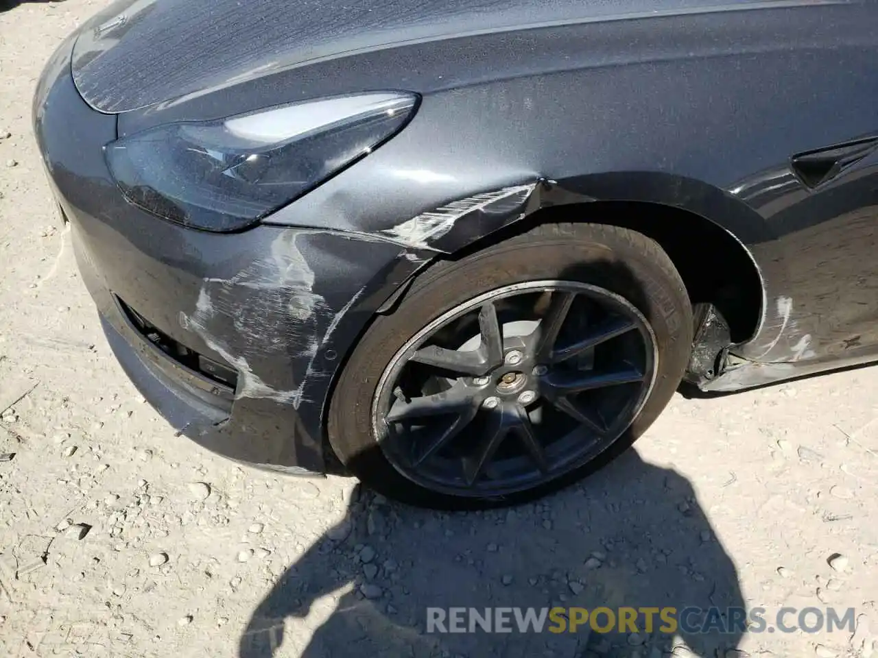 9 Photograph of a damaged car 5YJ3E1EB3NF191565 TESLA MODEL 3 2022