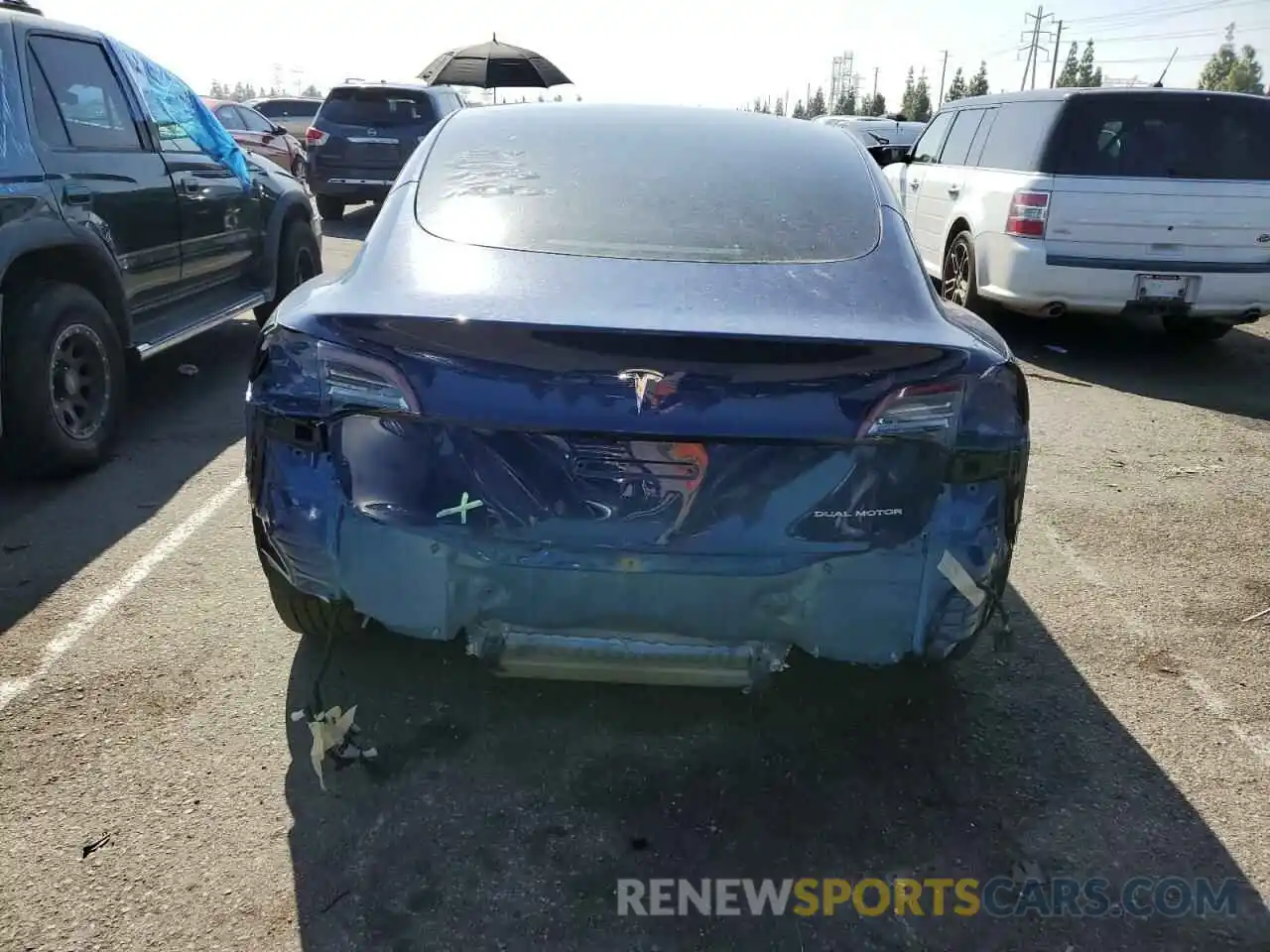 9 Photograph of a damaged car 5YJ3E1EB3NF192862 TESLA MODEL 3 2022