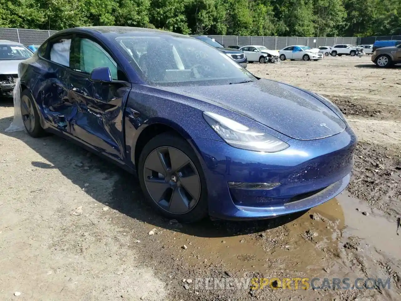 1 Photograph of a damaged car 5YJ3E1EB3NF240070 TESLA MODEL 3 2022