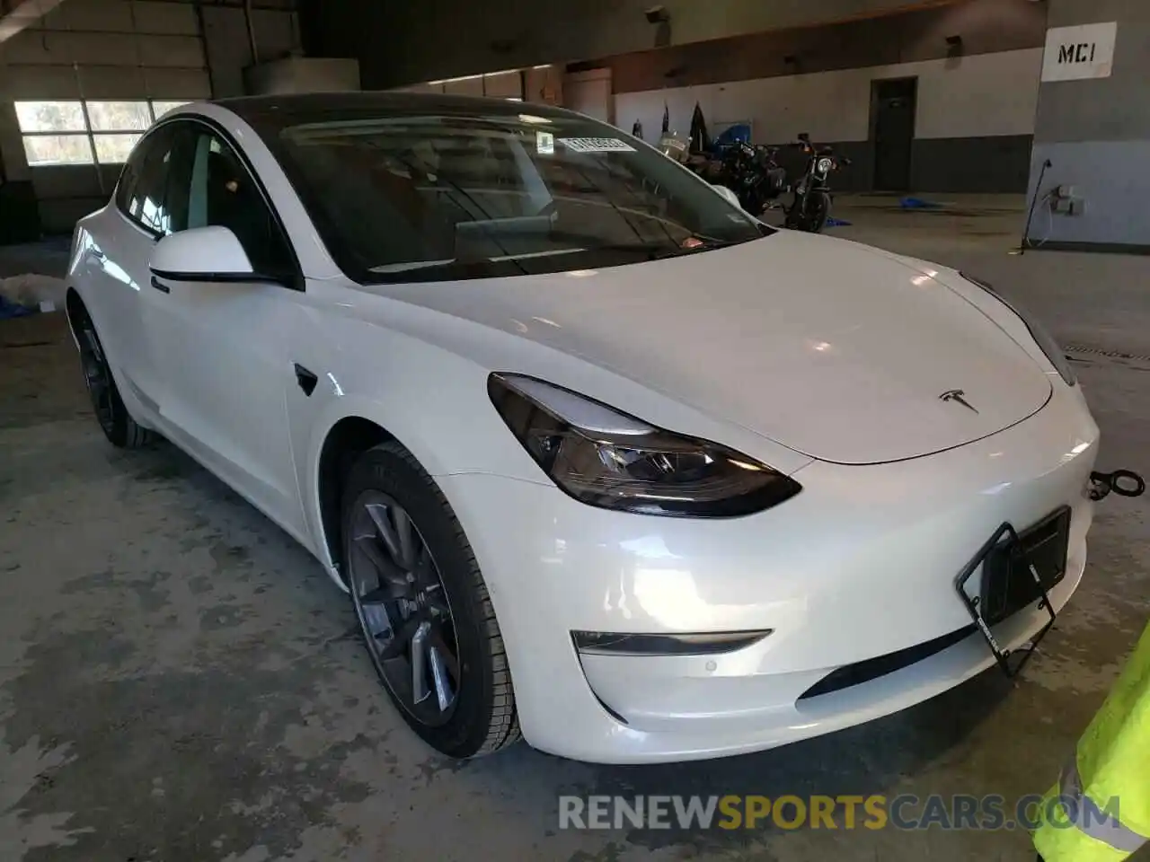 1 Photograph of a damaged car 5YJ3E1EB4NF108306 TESLA MODEL 3 2022