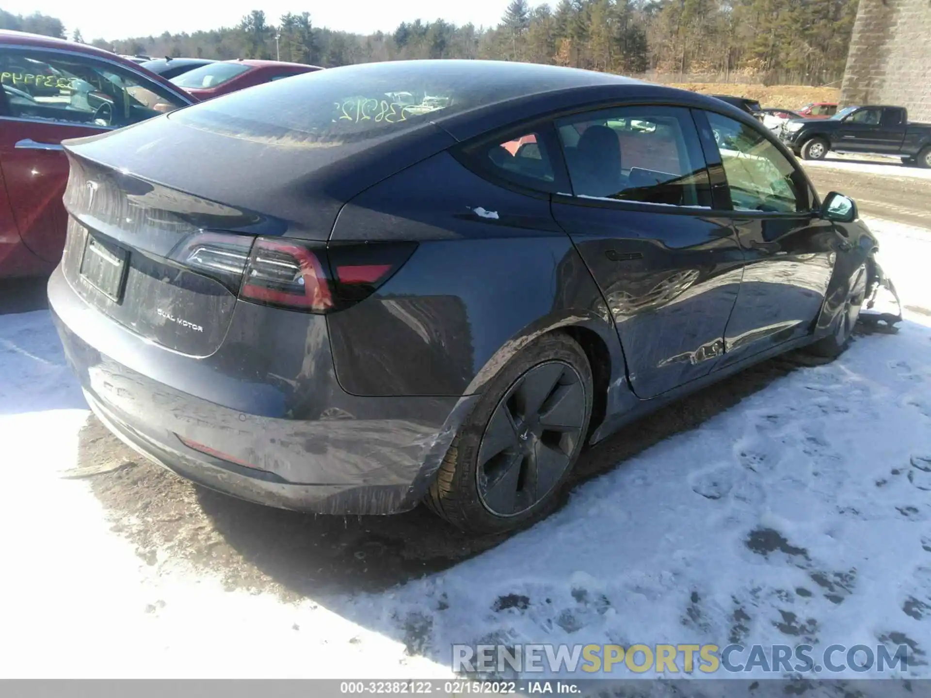 4 Фотография поврежденного автомобиля 5YJ3E1EB4NF120830 TESLA MODEL 3 2022