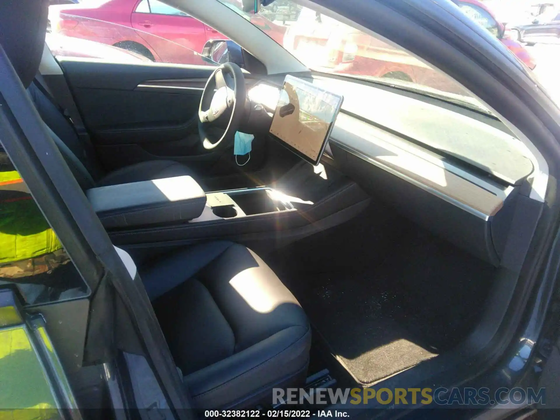 5 Photograph of a damaged car 5YJ3E1EB4NF120830 TESLA MODEL 3 2022