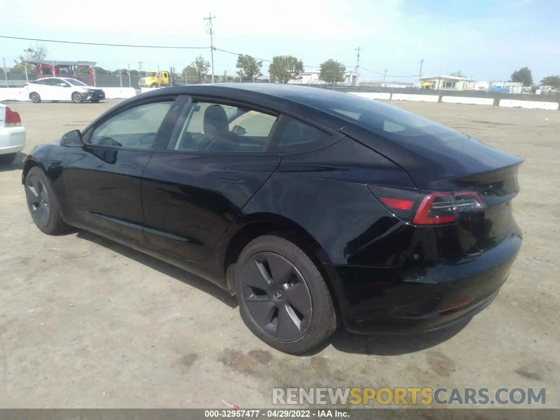 3 Photograph of a damaged car 5YJ3E1EB4NF124988 TESLA MODEL 3 2022