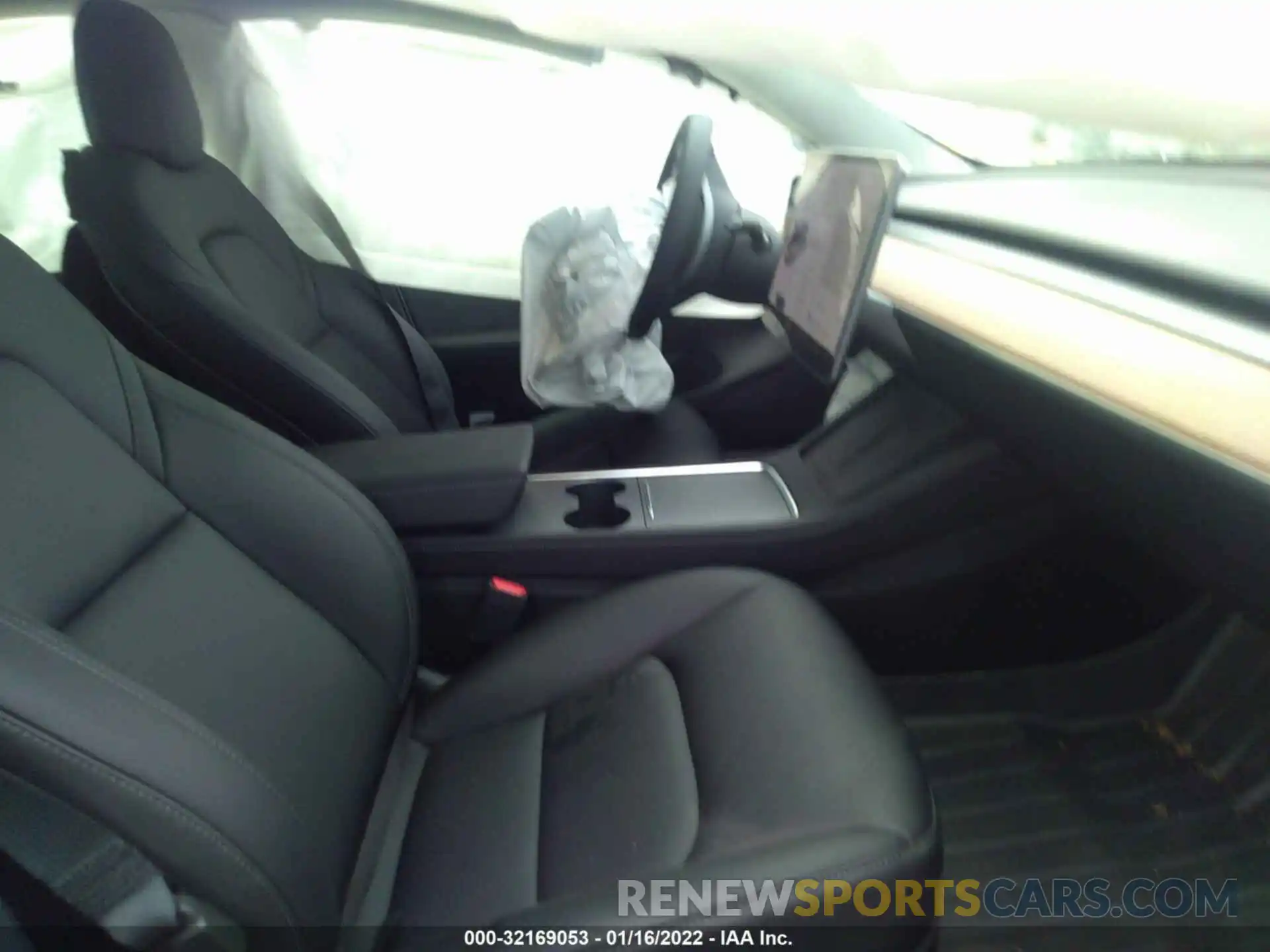 5 Photograph of a damaged car 5YJ3E1EB4NF138907 TESLA MODEL 3 2022