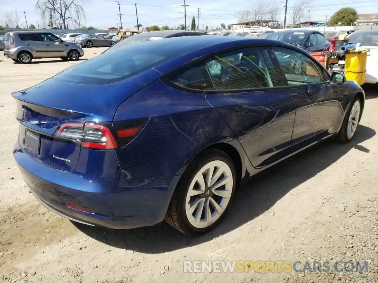 4 Photograph of a damaged car 5YJ3E1EB4NF142570 TESLA MODEL 3 2022