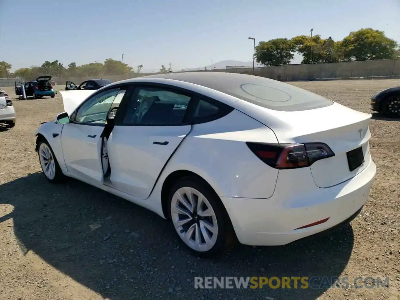 3 Photograph of a damaged car 5YJ3E1EB4NF143931 TESLA MODEL 3 2022