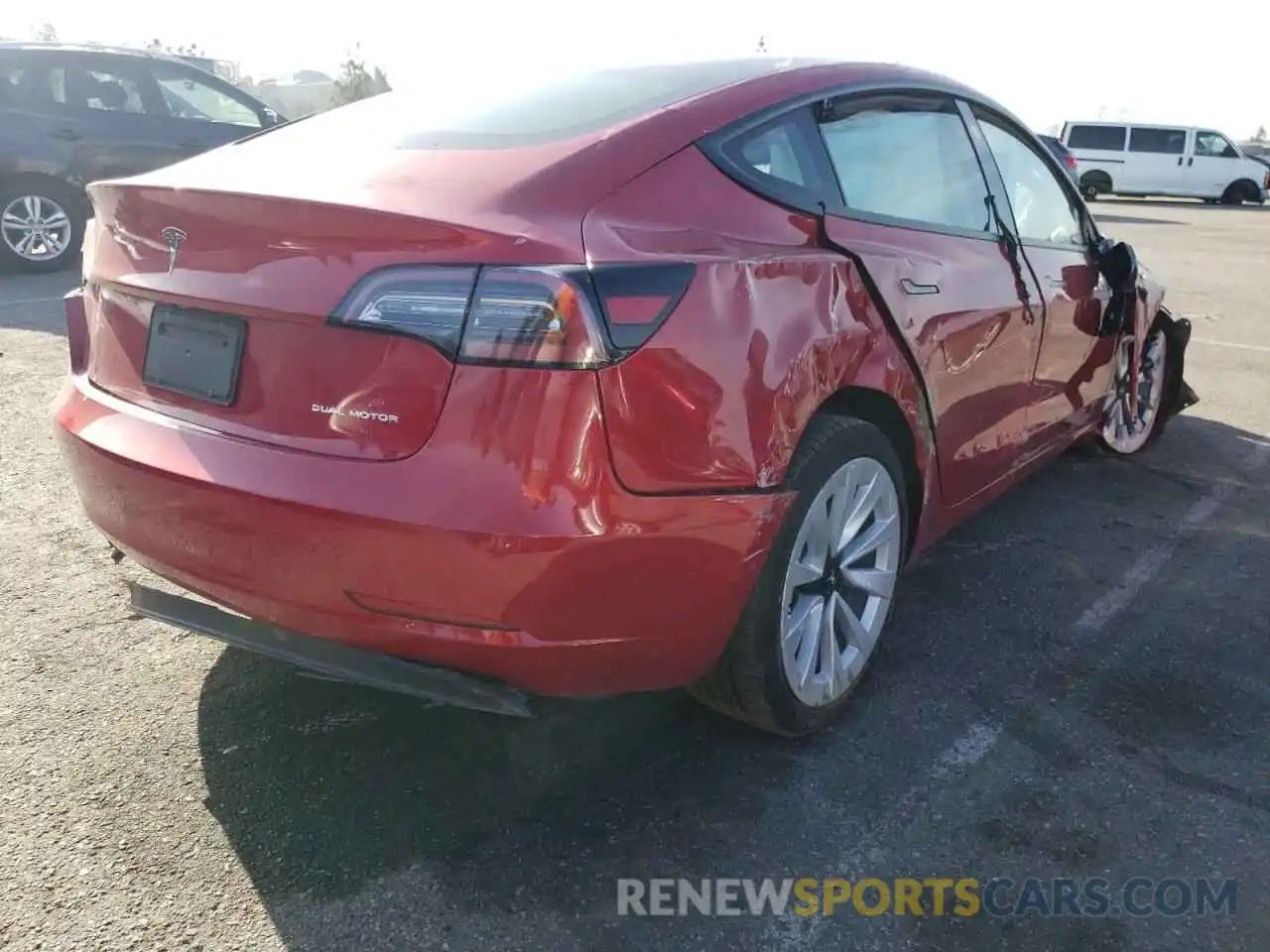 4 Photograph of a damaged car 5YJ3E1EB4NF145002 TESLA MODEL 3 2022