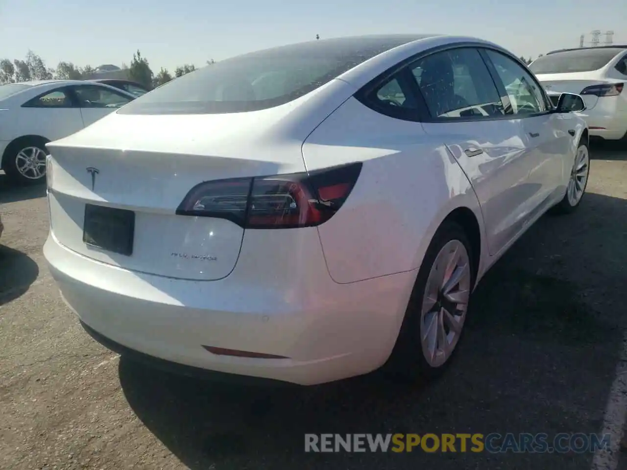 4 Photograph of a damaged car 5YJ3E1EB4NF145386 TESLA MODEL 3 2022