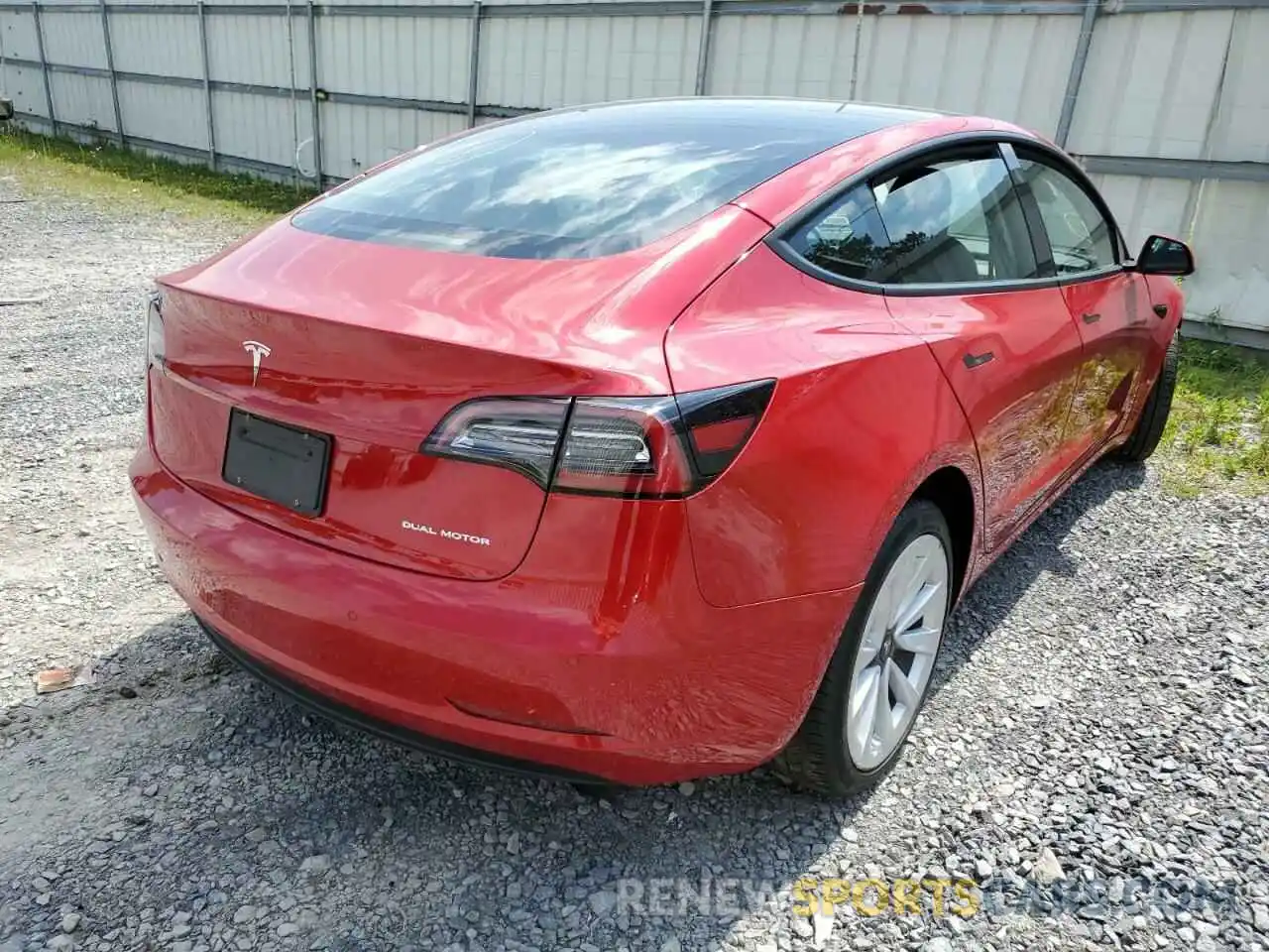 4 Photograph of a damaged car 5YJ3E1EB4NF187007 TESLA MODEL 3 2022