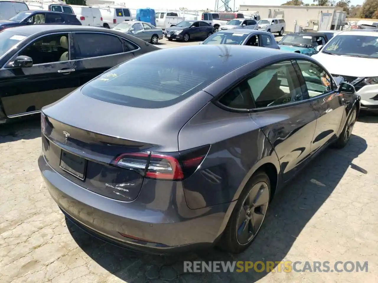 4 Photograph of a damaged car 5YJ3E1EB4NF189727 TESLA MODEL 3 2022