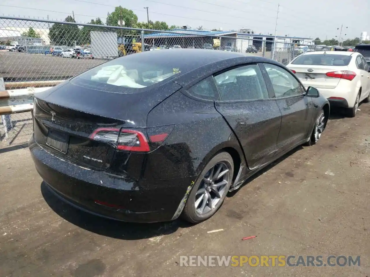 4 Photograph of a damaged car 5YJ3E1EB4NF192272 TESLA MODEL 3 2022