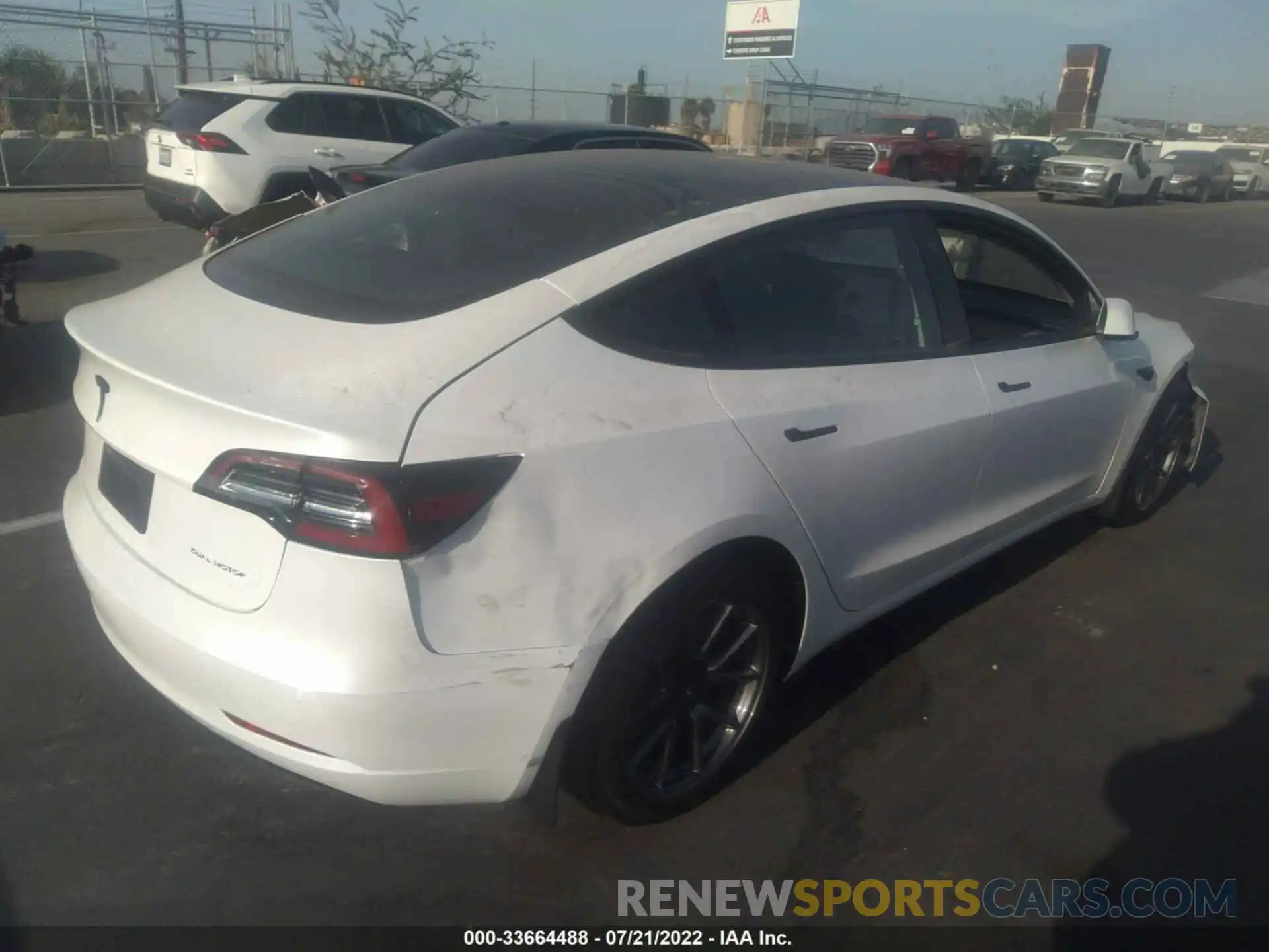 4 Photograph of a damaged car 5YJ3E1EB4NF196516 TESLA MODEL 3 2022