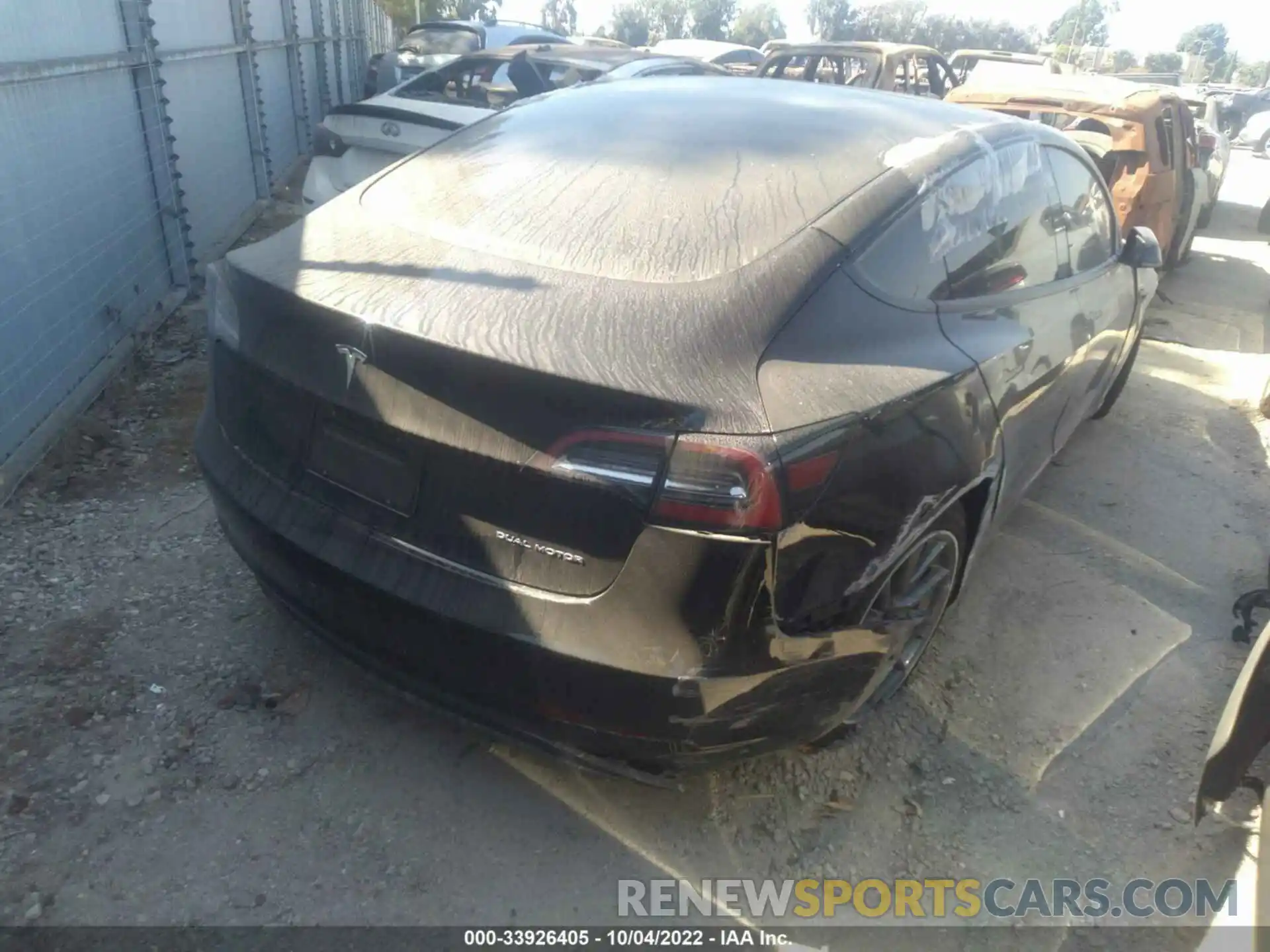 4 Photograph of a damaged car 5YJ3E1EB4NF212214 TESLA MODEL 3 2022