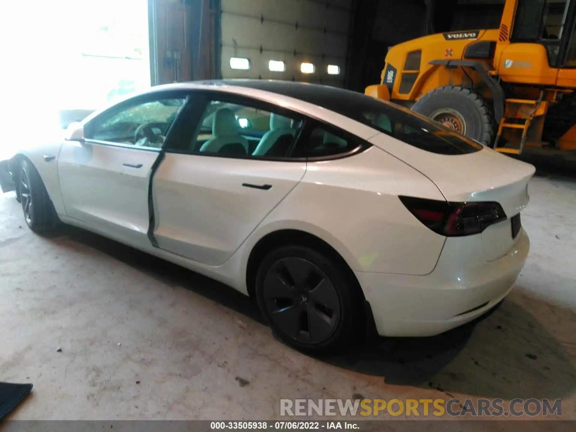 3 Photograph of a damaged car 5YJ3E1EB4NF243916 TESLA MODEL 3 2022