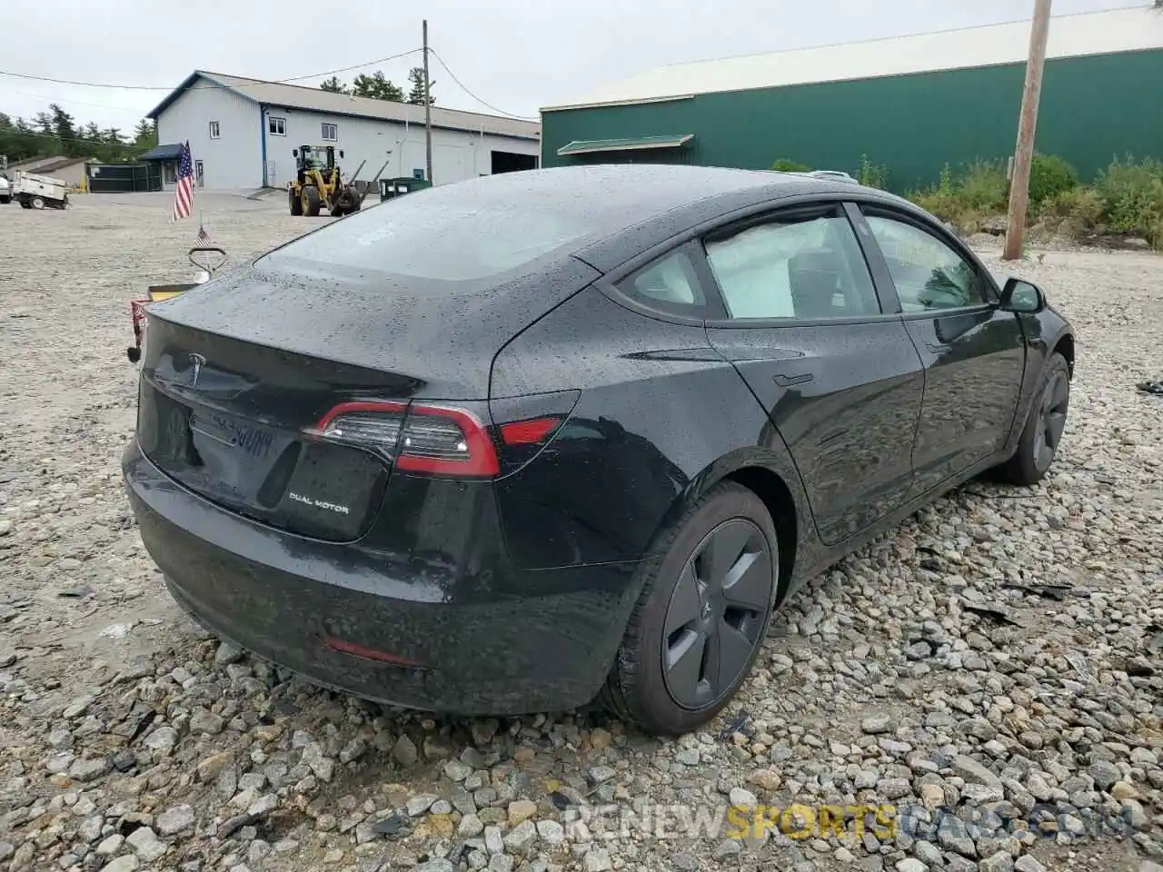 4 Photograph of a damaged car 5YJ3E1EB4NF264037 TESLA MODEL 3 2022