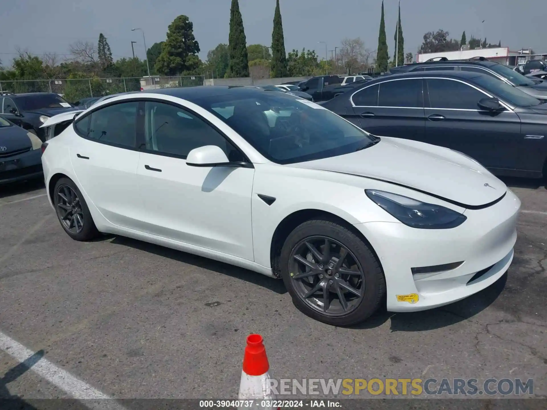 1 Photograph of a damaged car 5YJ3E1EB4NF271957 TESLA MODEL 3 2022