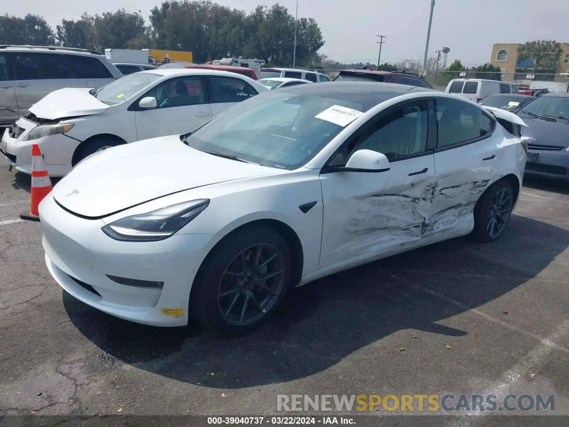 2 Photograph of a damaged car 5YJ3E1EB4NF271957 TESLA MODEL 3 2022