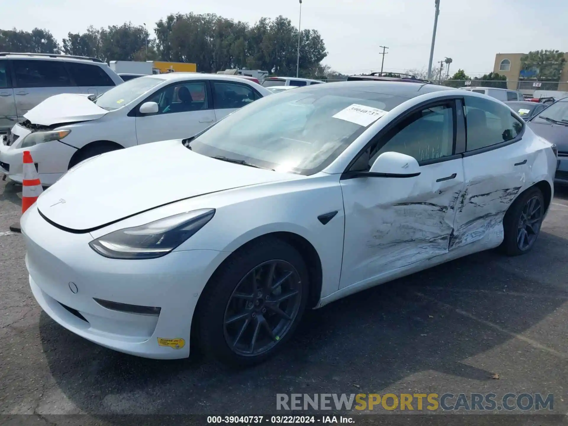 6 Photograph of a damaged car 5YJ3E1EB4NF271957 TESLA MODEL 3 2022