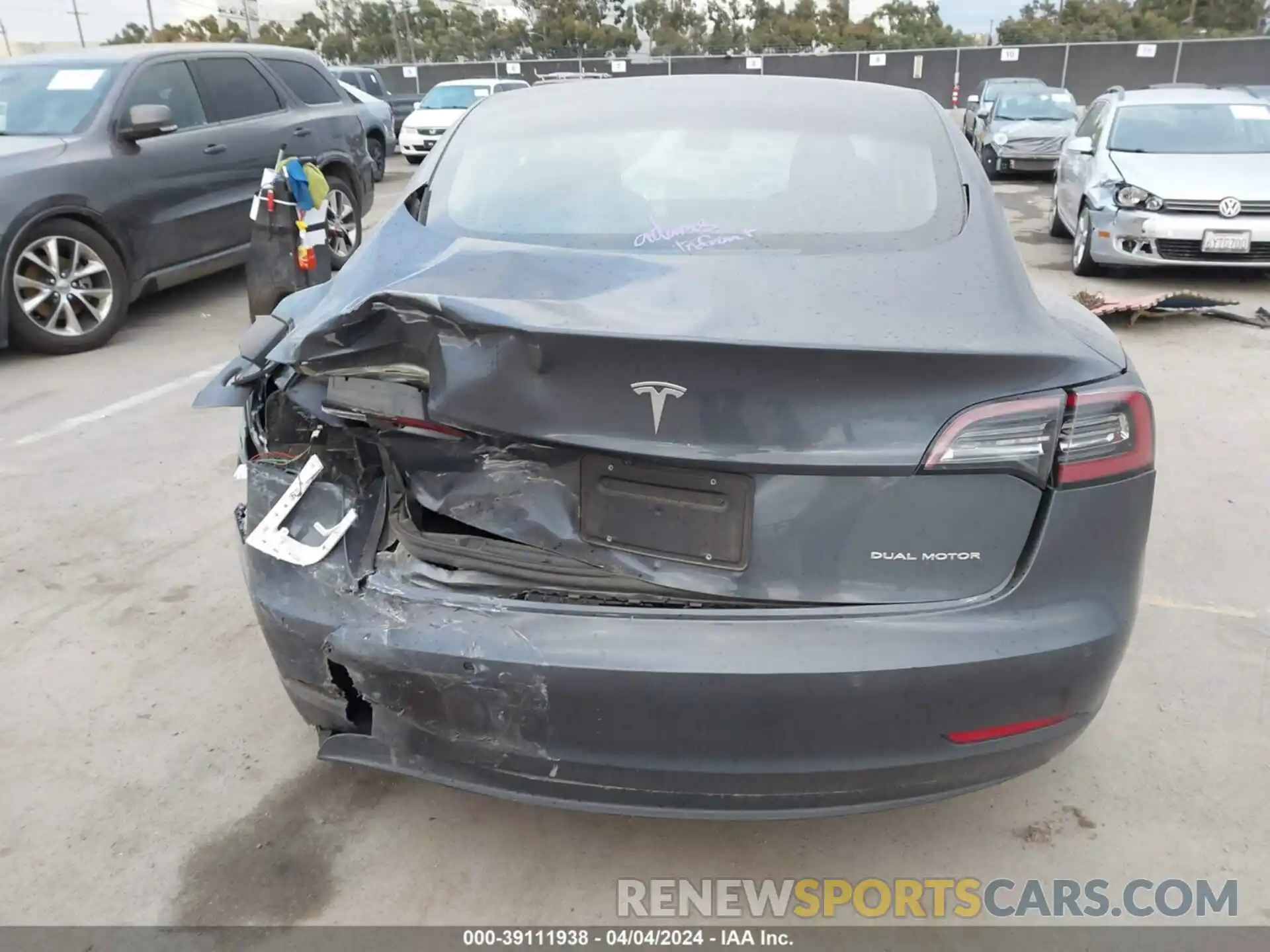 15 Photograph of a damaged car 5YJ3E1EB4NF322261 TESLA MODEL 3 2022