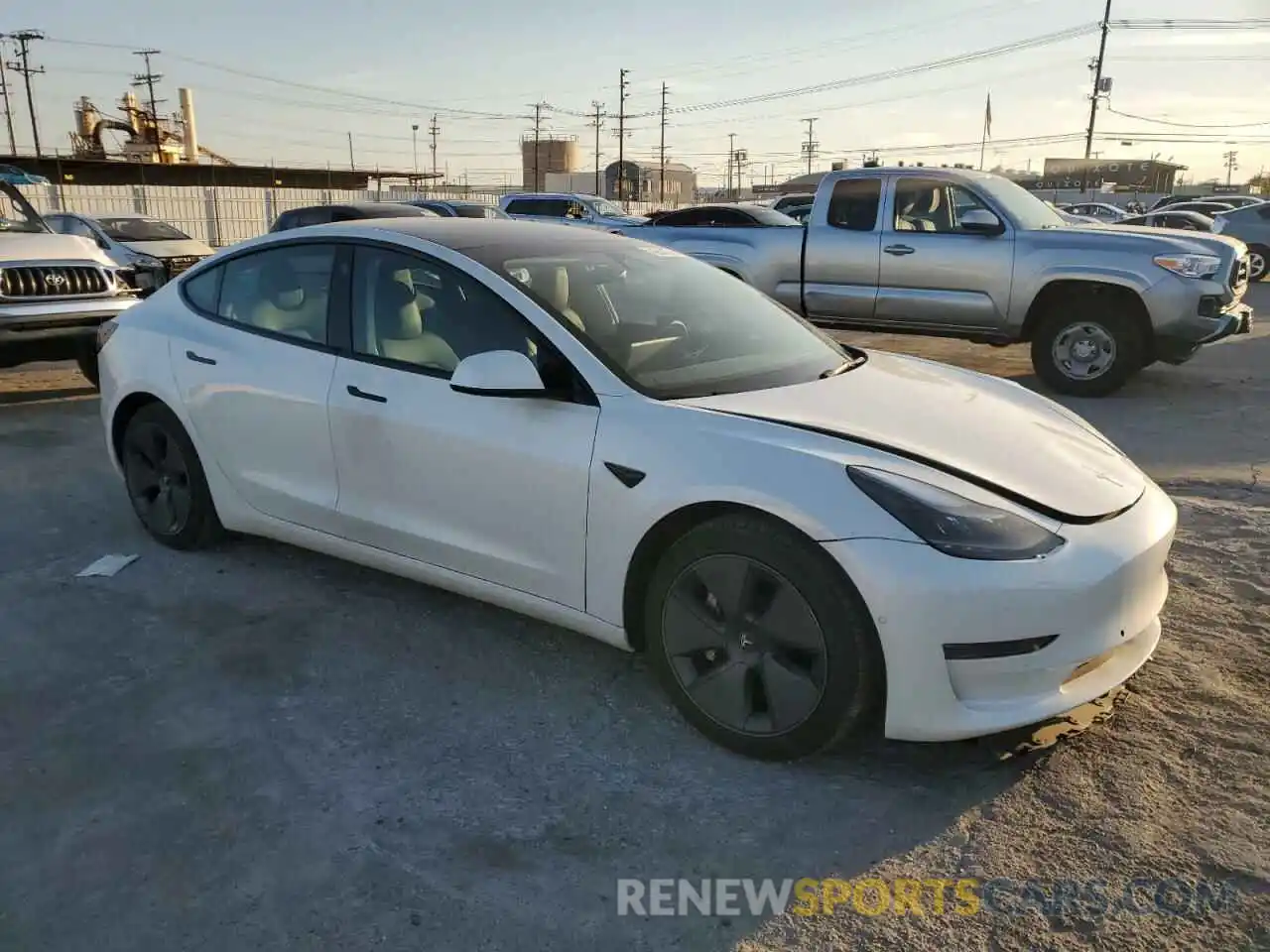 4 Фотография поврежденного автомобиля 5YJ3E1EB5NF108007 TESLA MODEL 3 2022