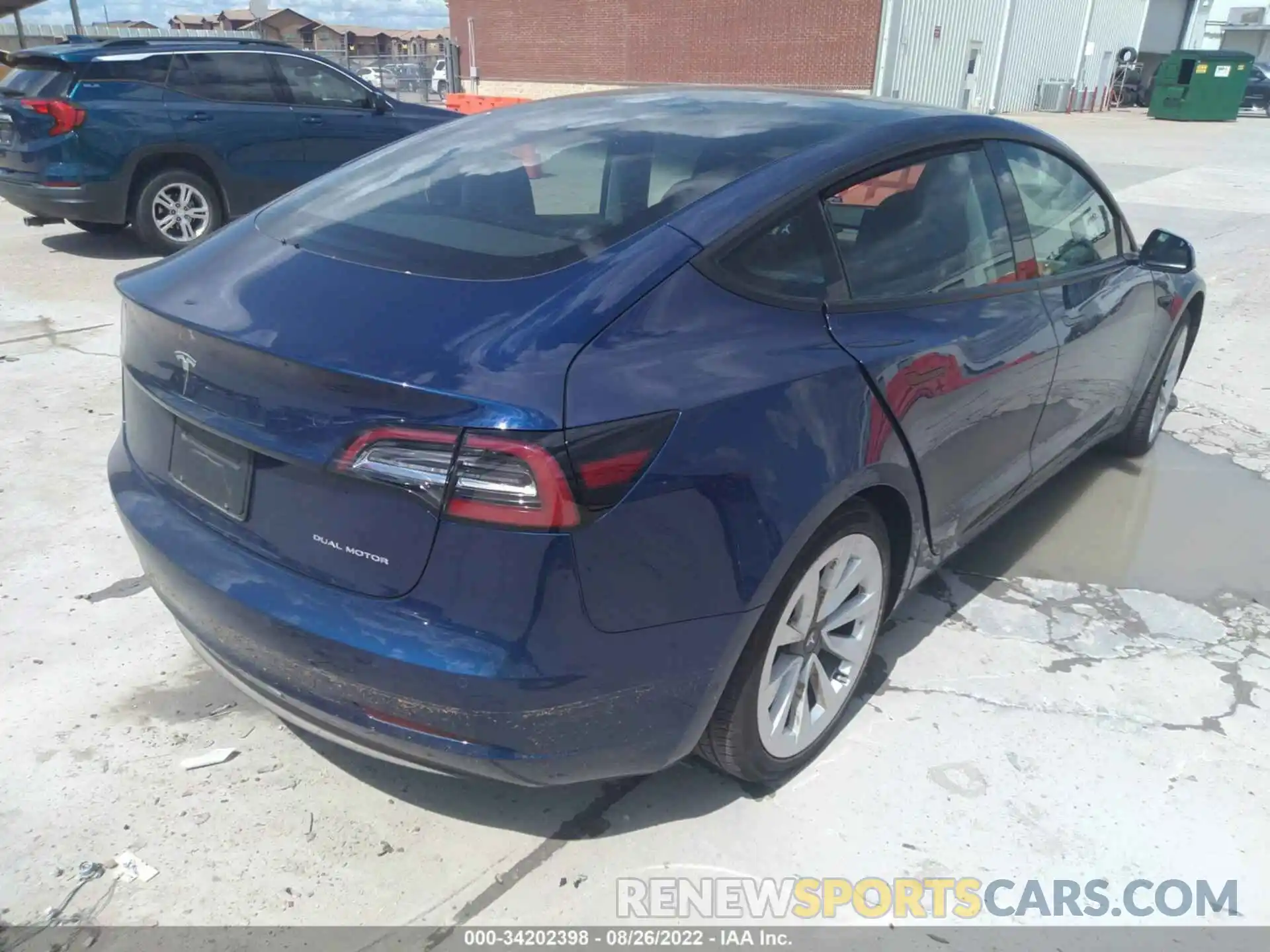 4 Photograph of a damaged car 5YJ3E1EB5NF111540 TESLA MODEL 3 2022