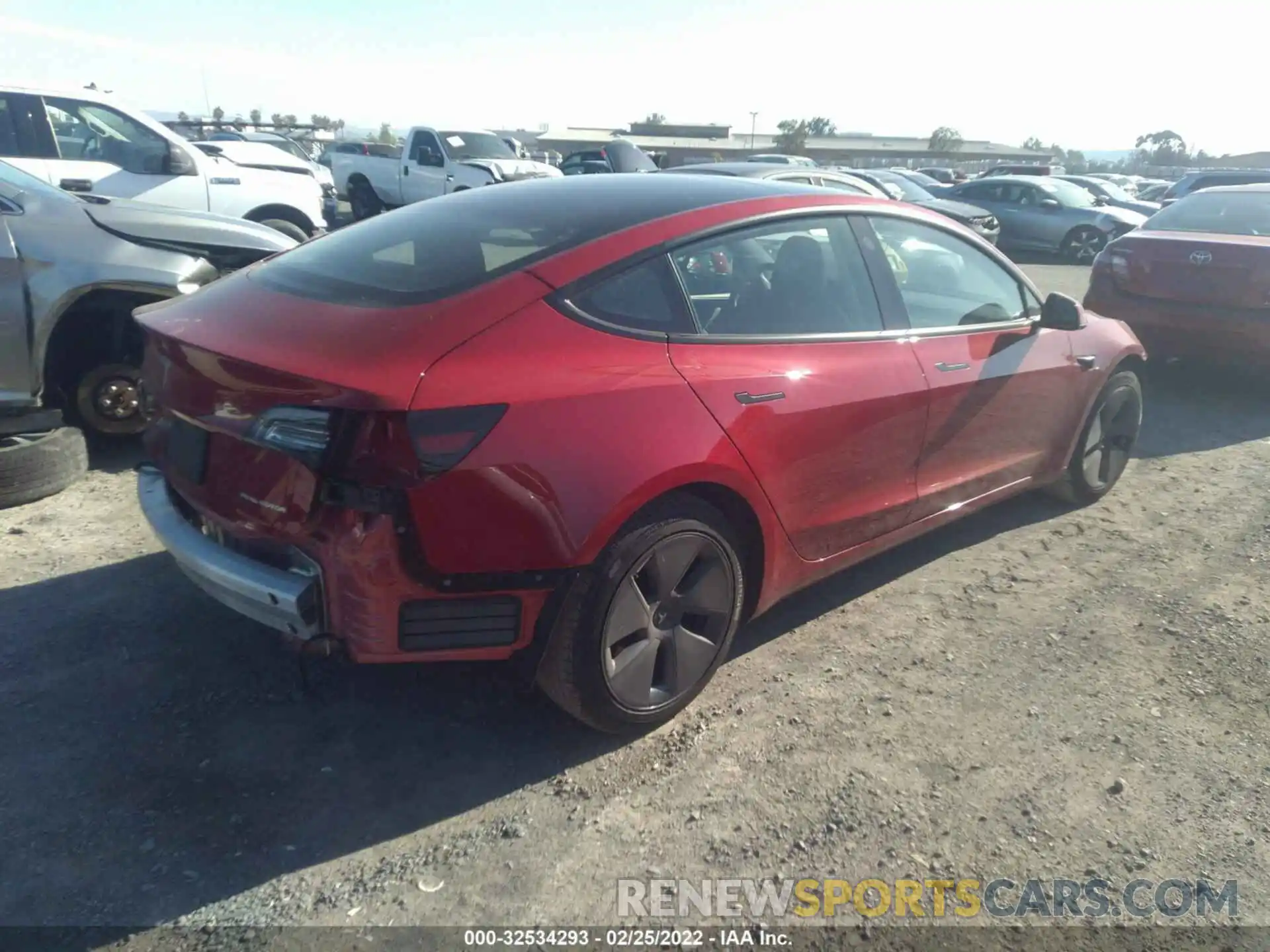 4 Photograph of a damaged car 5YJ3E1EB5NF137233 TESLA MODEL 3 2022