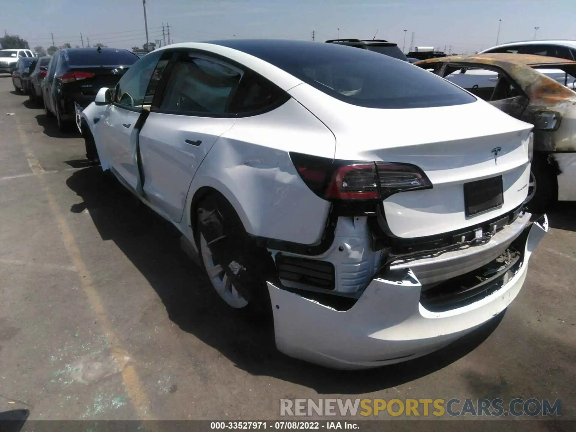 3 Photograph of a damaged car 5YJ3E1EB5NF163556 TESLA MODEL 3 2022