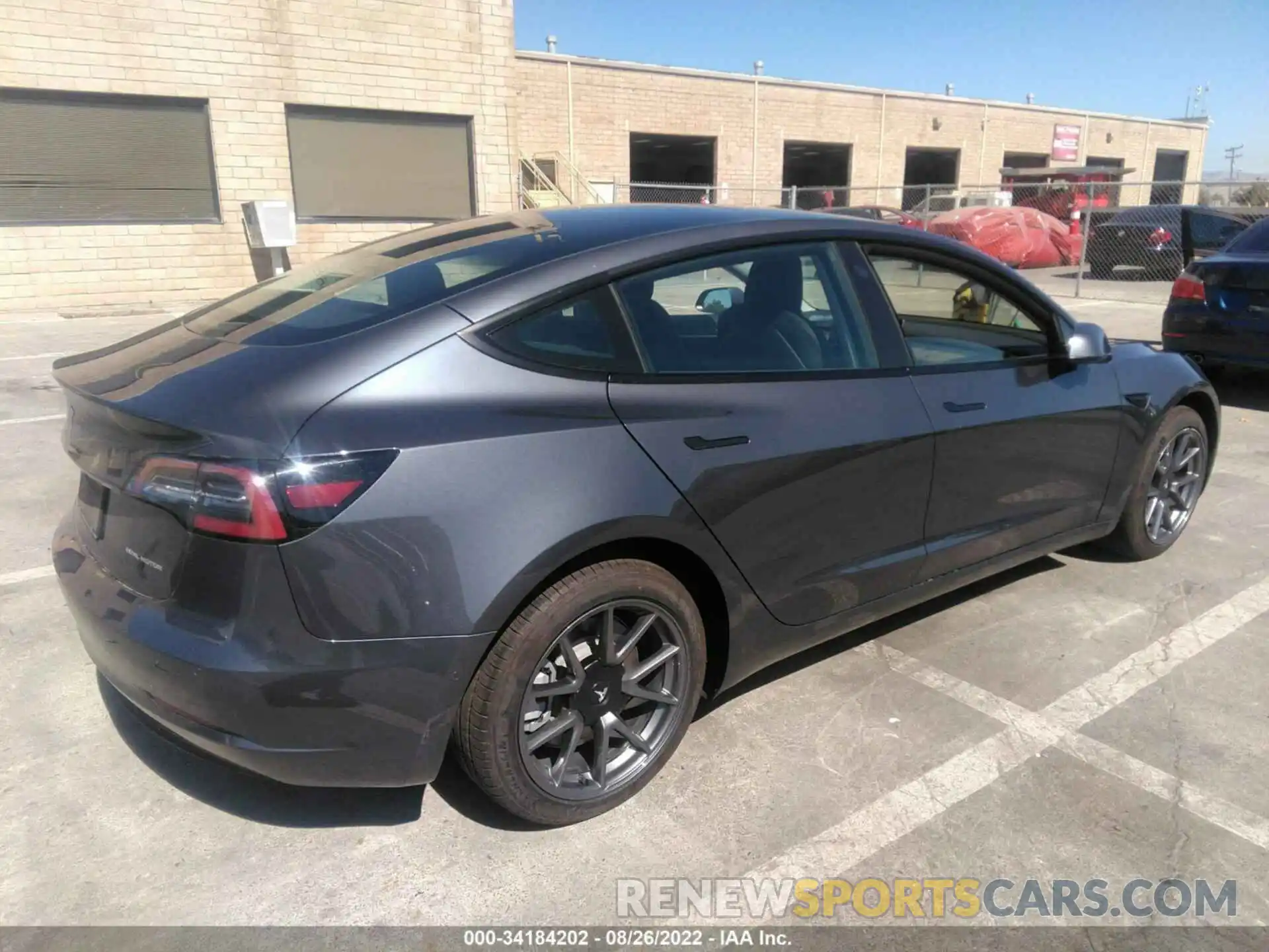 4 Photograph of a damaged car 5YJ3E1EB5NF173410 TESLA MODEL 3 2022