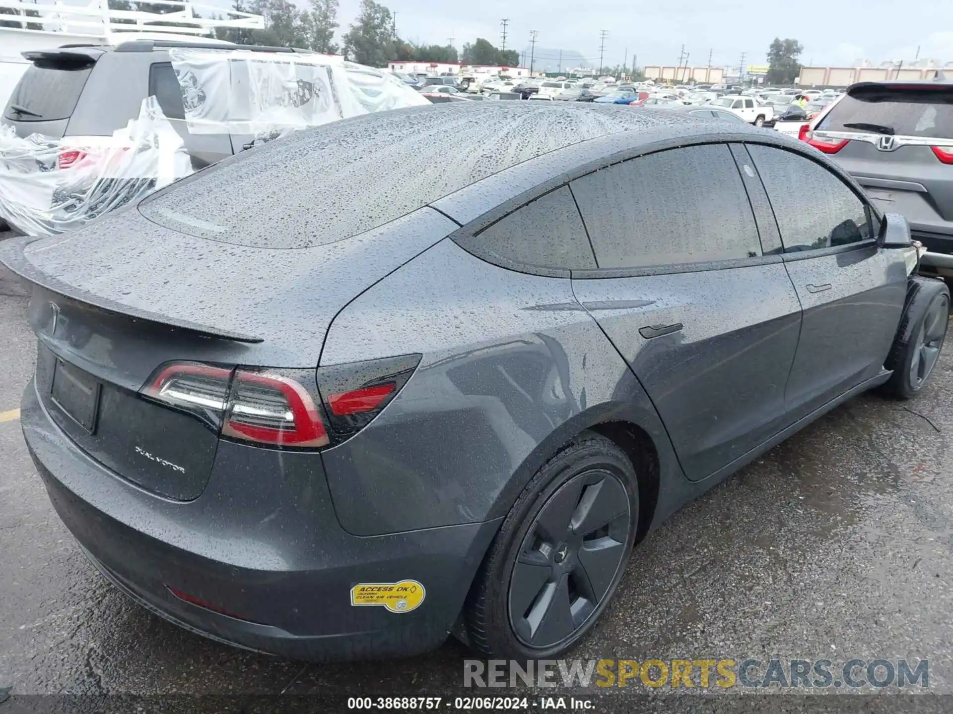 4 Фотография поврежденного автомобиля 5YJ3E1EB5NF221990 TESLA MODEL 3 2022