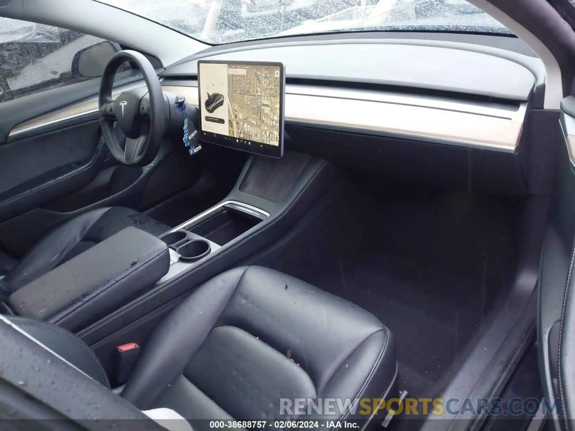 5 Photograph of a damaged car 5YJ3E1EB5NF221990 TESLA MODEL 3 2022