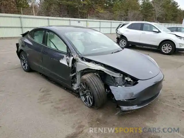 4 Photograph of a damaged car 5YJ3E1EB5NF234075 TESLA MODEL 3 2022