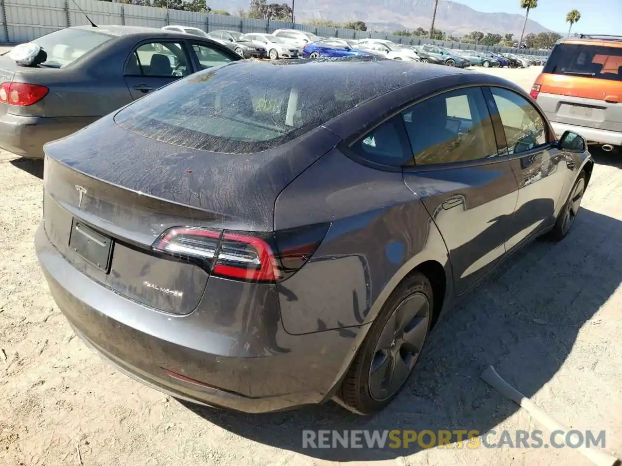 4 Фотография поврежденного автомобиля 5YJ3E1EB5NF237297 TESLA MODEL 3 2022