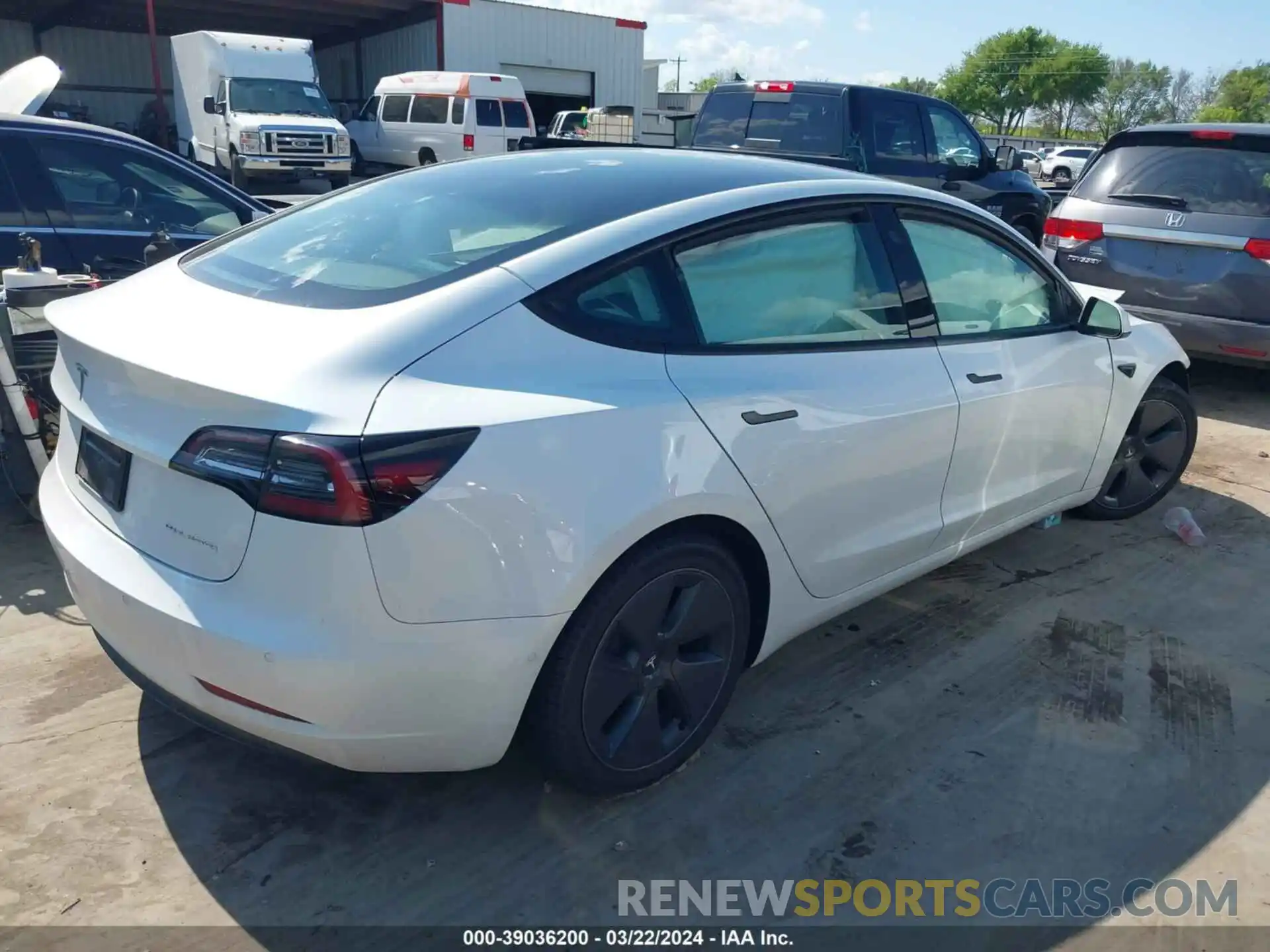 4 Фотография поврежденного автомобиля 5YJ3E1EB5NF342700 TESLA MODEL 3 2022