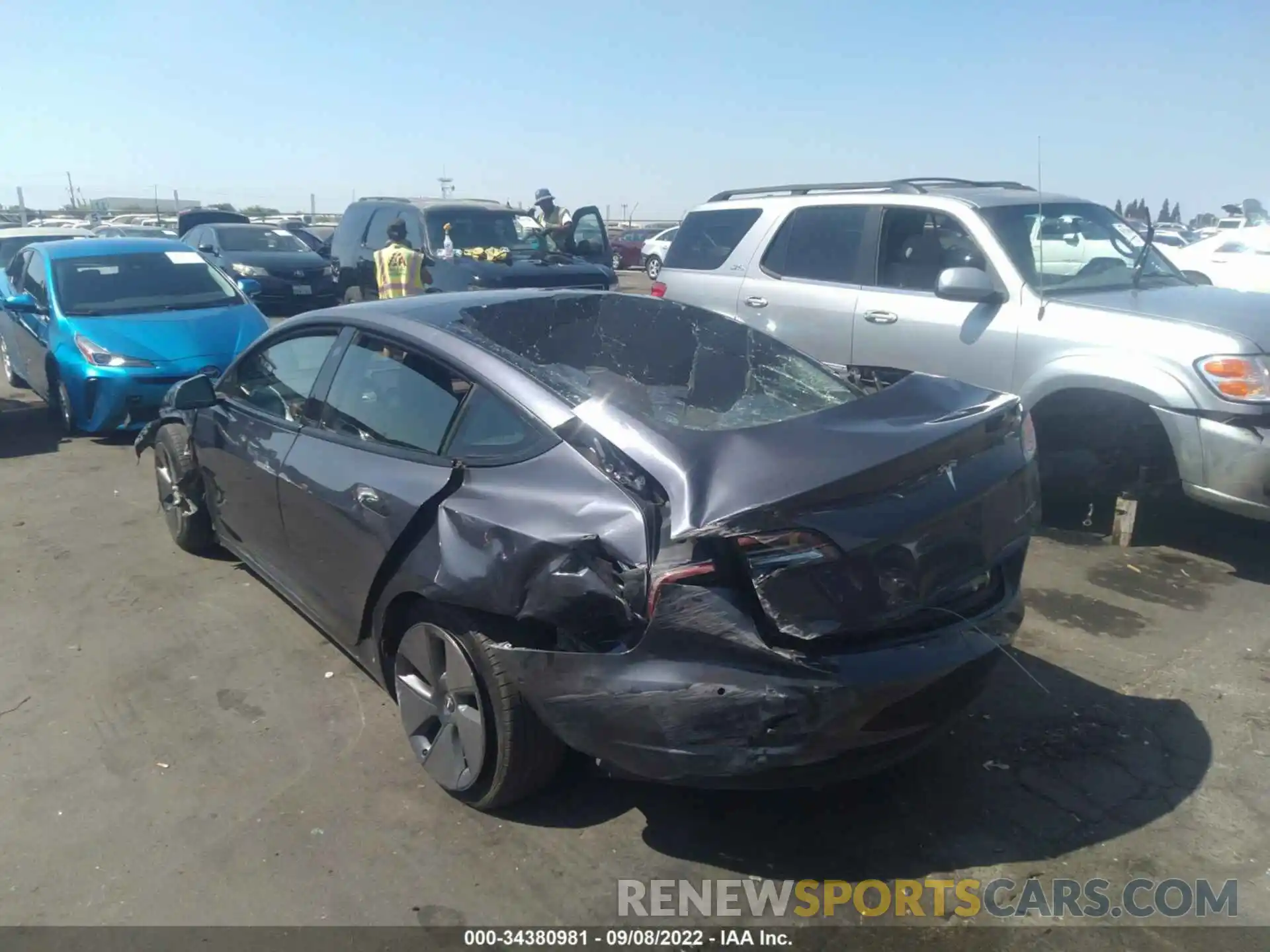 6 Photograph of a damaged car 5YJ3E1EB6NF126130 TESLA MODEL 3 2022