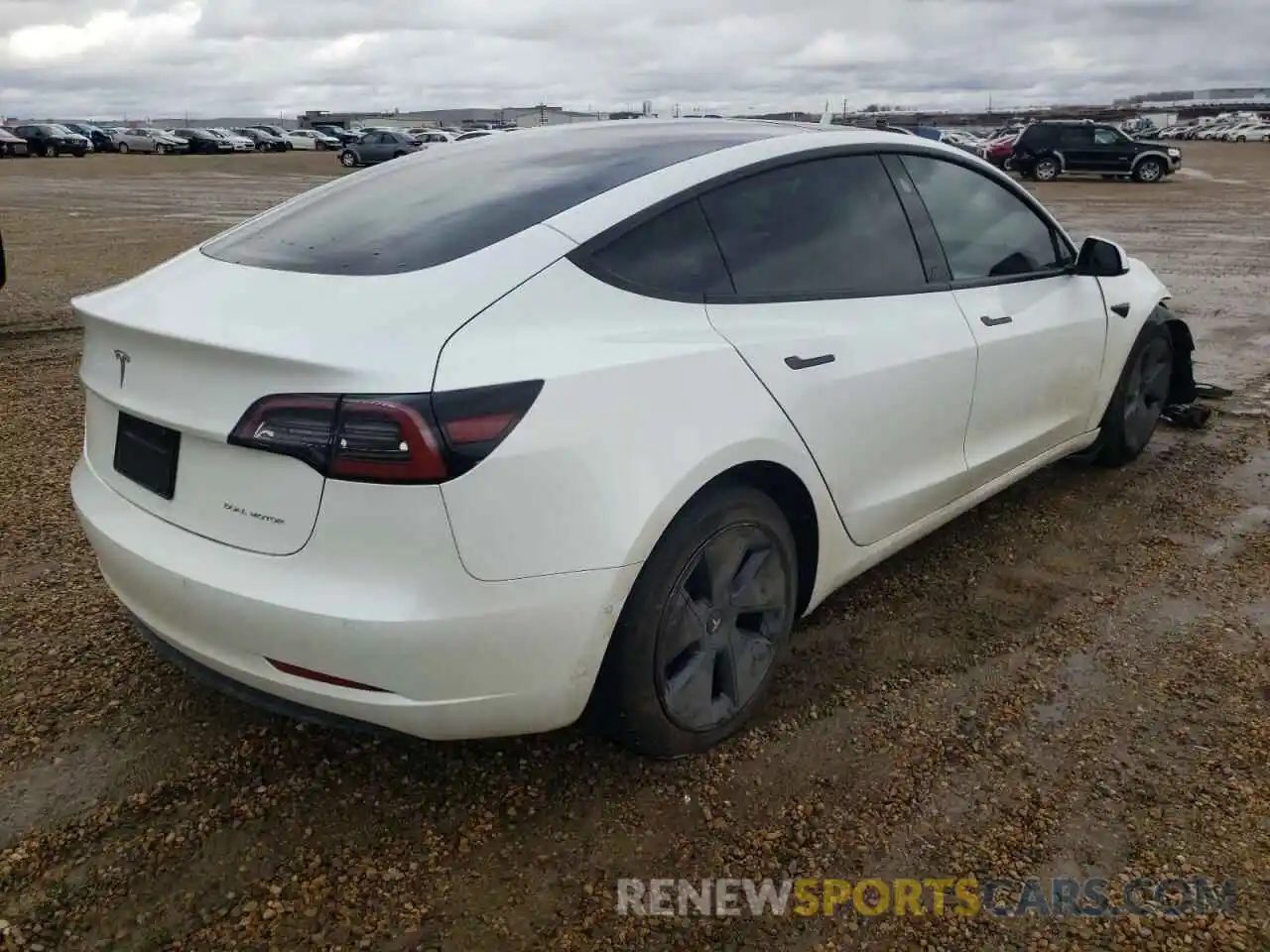 4 Photograph of a damaged car 5YJ3E1EB6NF126600 TESLA MODEL 3 2022