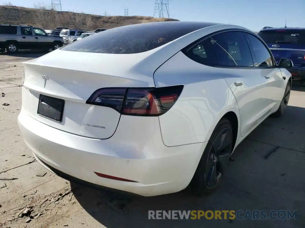 4 Photograph of a damaged car 5YJ3E1EB6NF131618 TESLA MODEL 3 2022