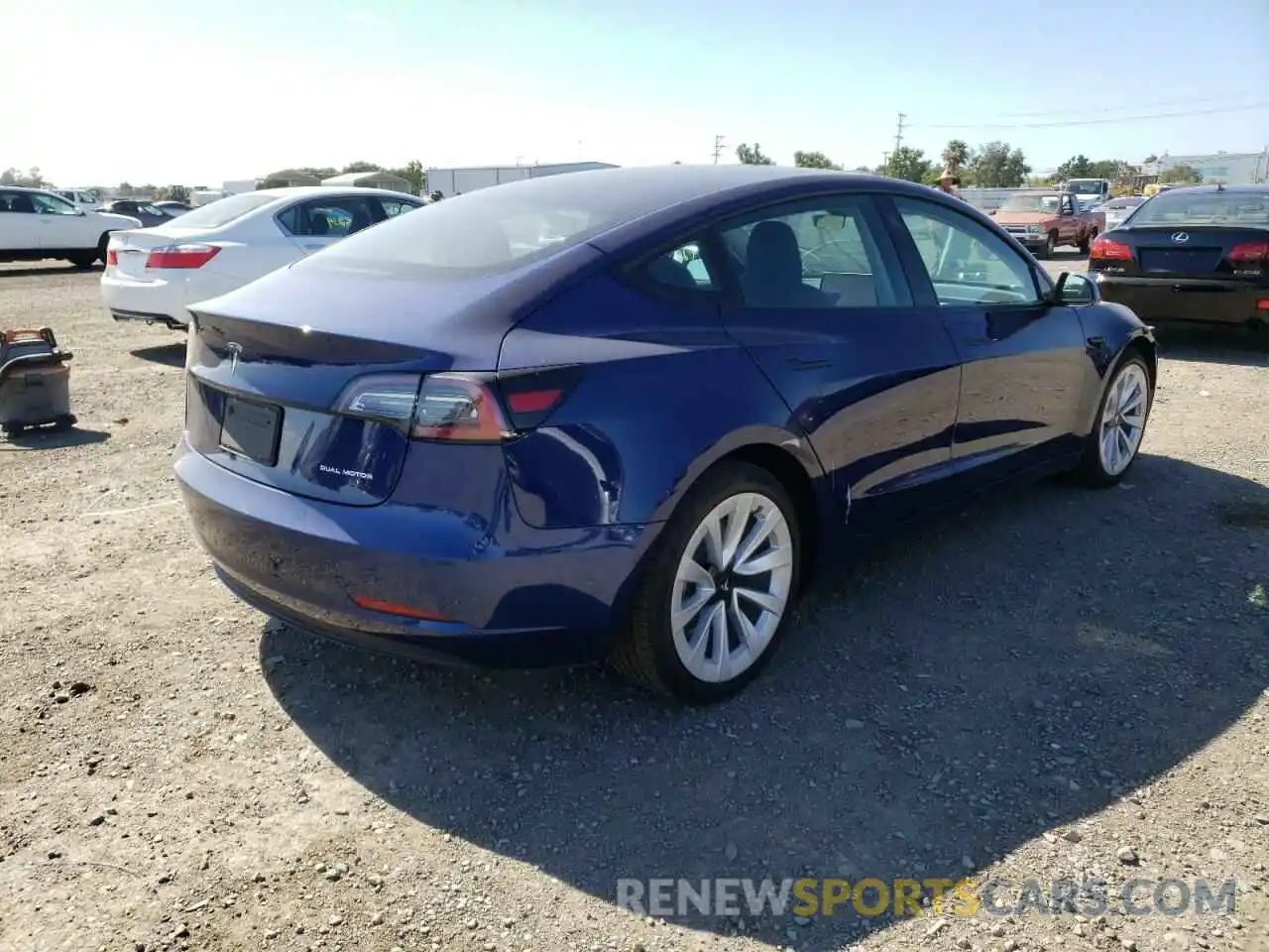 4 Фотография поврежденного автомобиля 5YJ3E1EB6NF142585 TESLA MODEL 3 2022