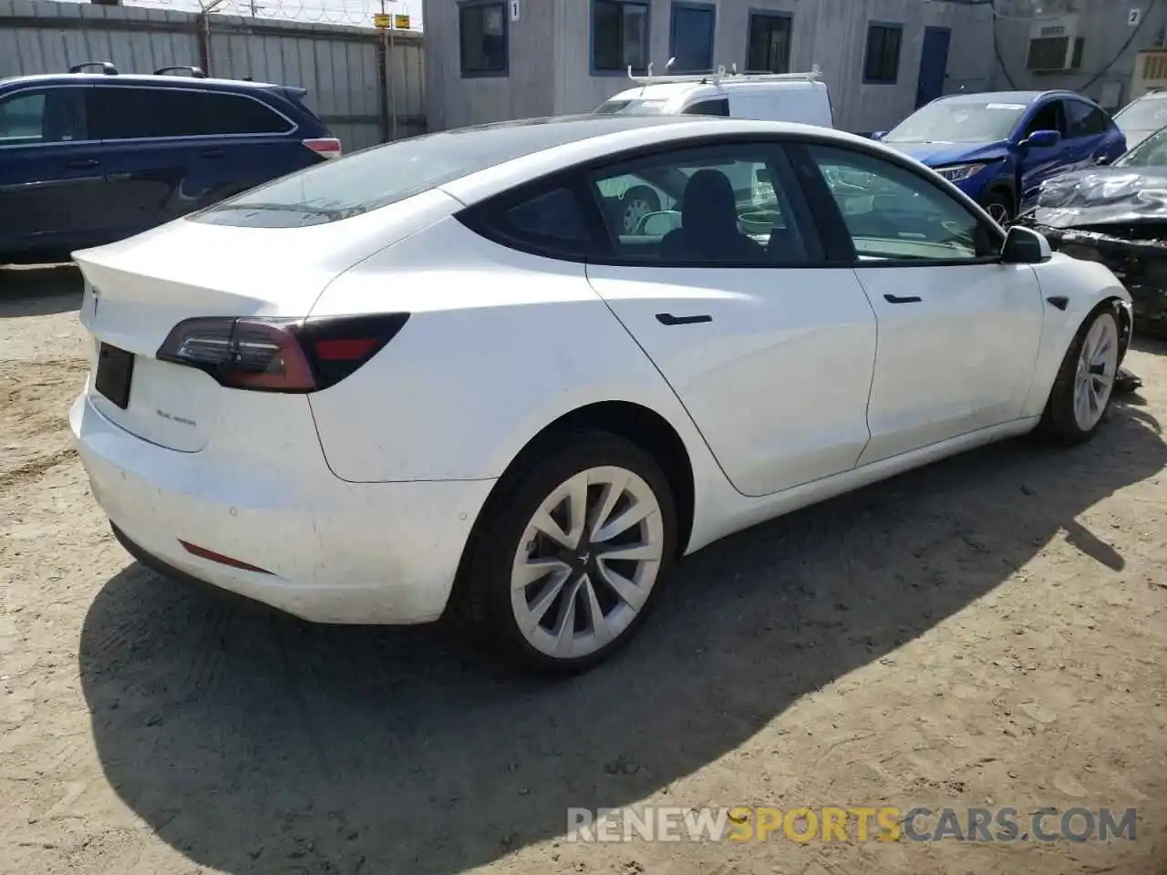 4 Фотография поврежденного автомобиля 5YJ3E1EB6NF145373 TESLA MODEL 3 2022