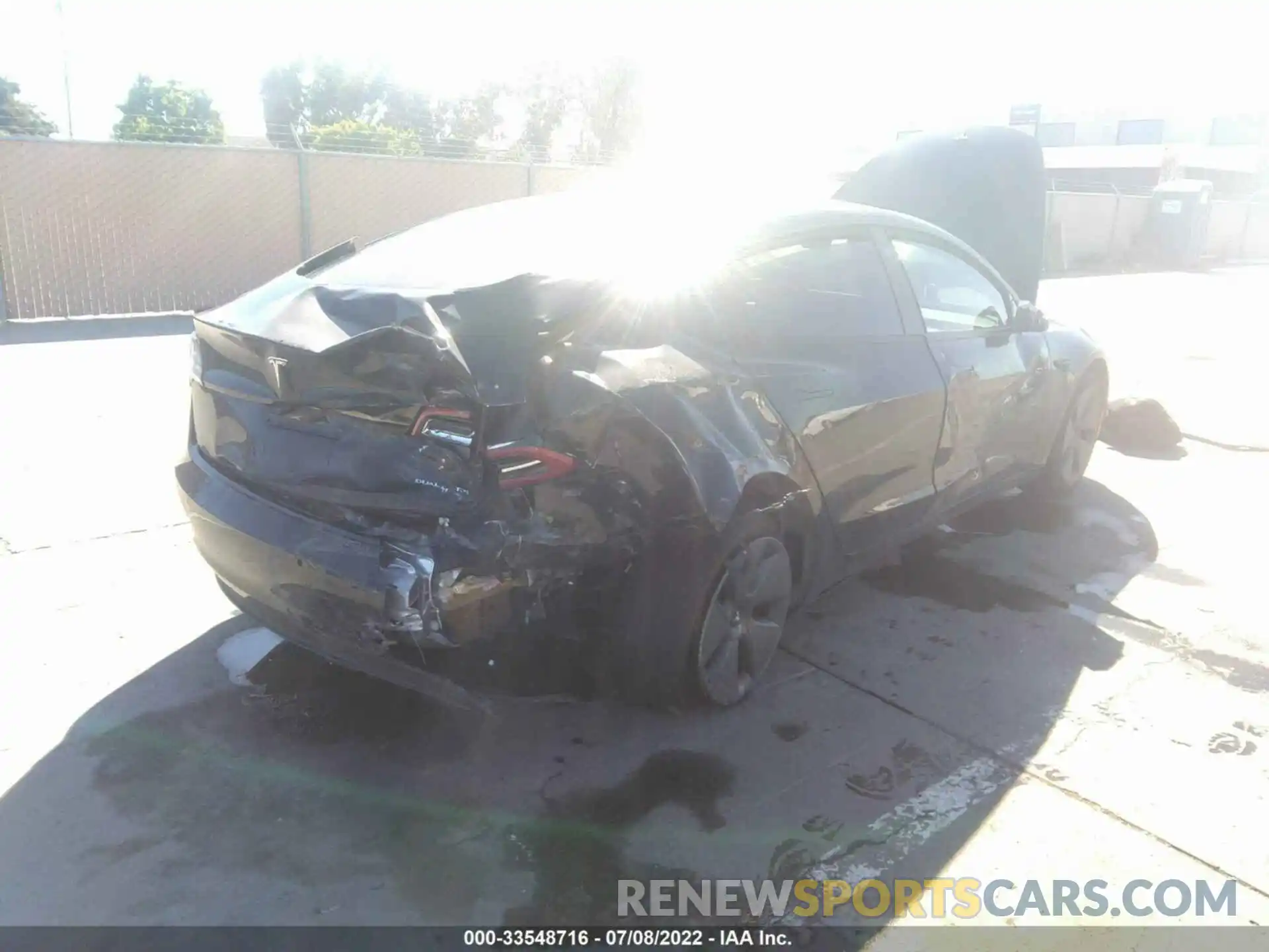 4 Photograph of a damaged car 5YJ3E1EB6NF184027 TESLA MODEL 3 2022